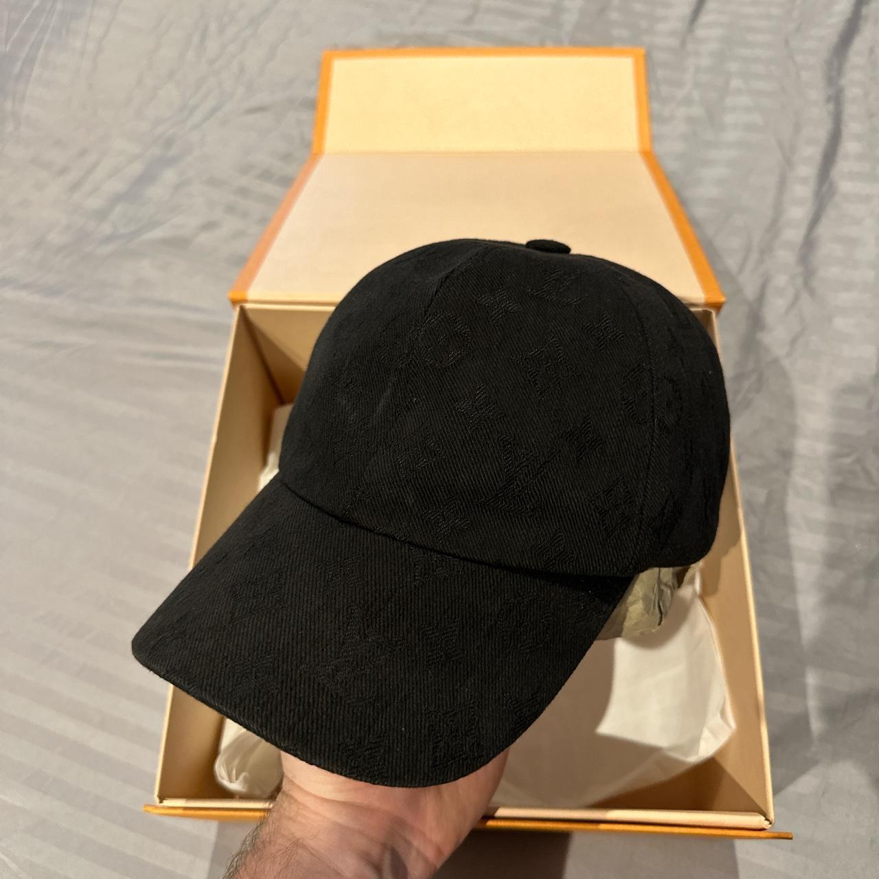 Louis Vuitton Petit Damier Hat (Charcoal) New with - Depop