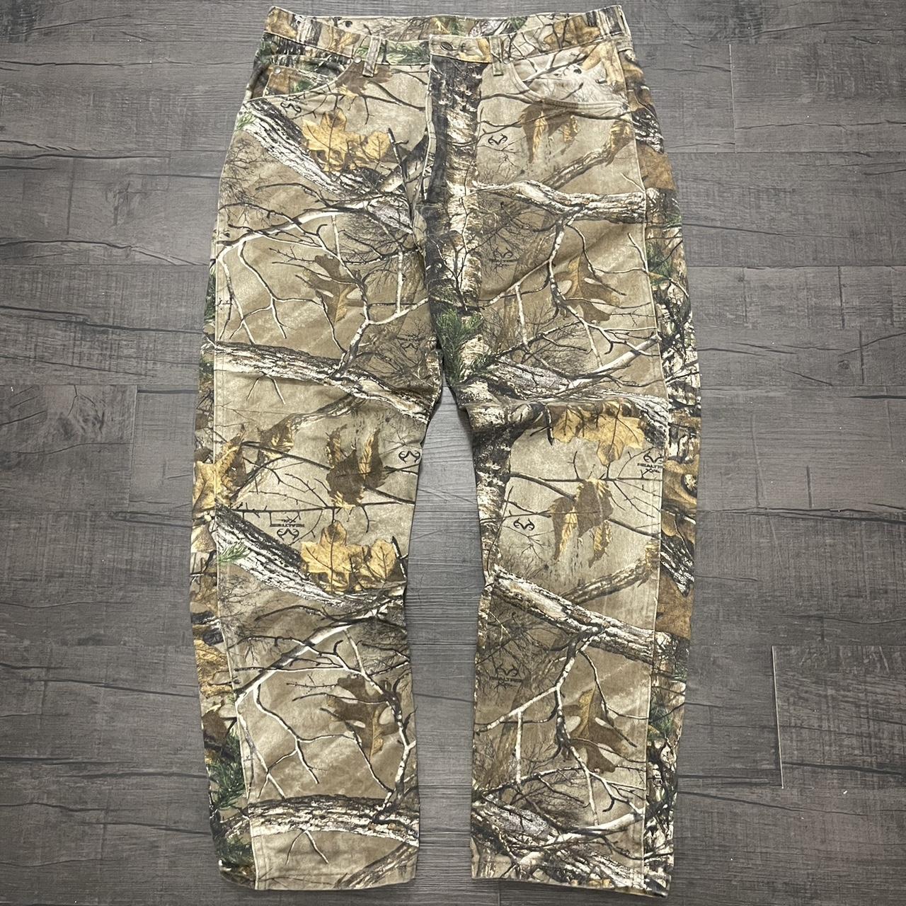 Camo wrangler pants great quality Sz 36x32 - Depop