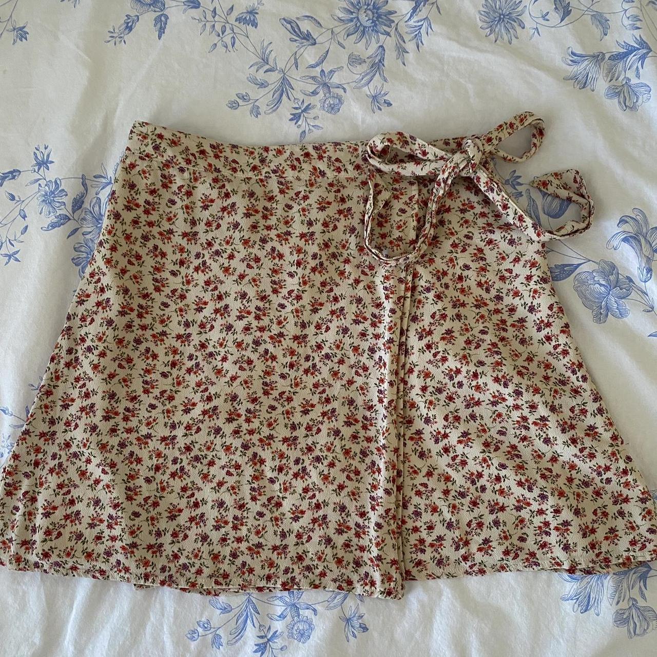 floral tie mini skirt.💐💞 -brand: American eagle... - Depop