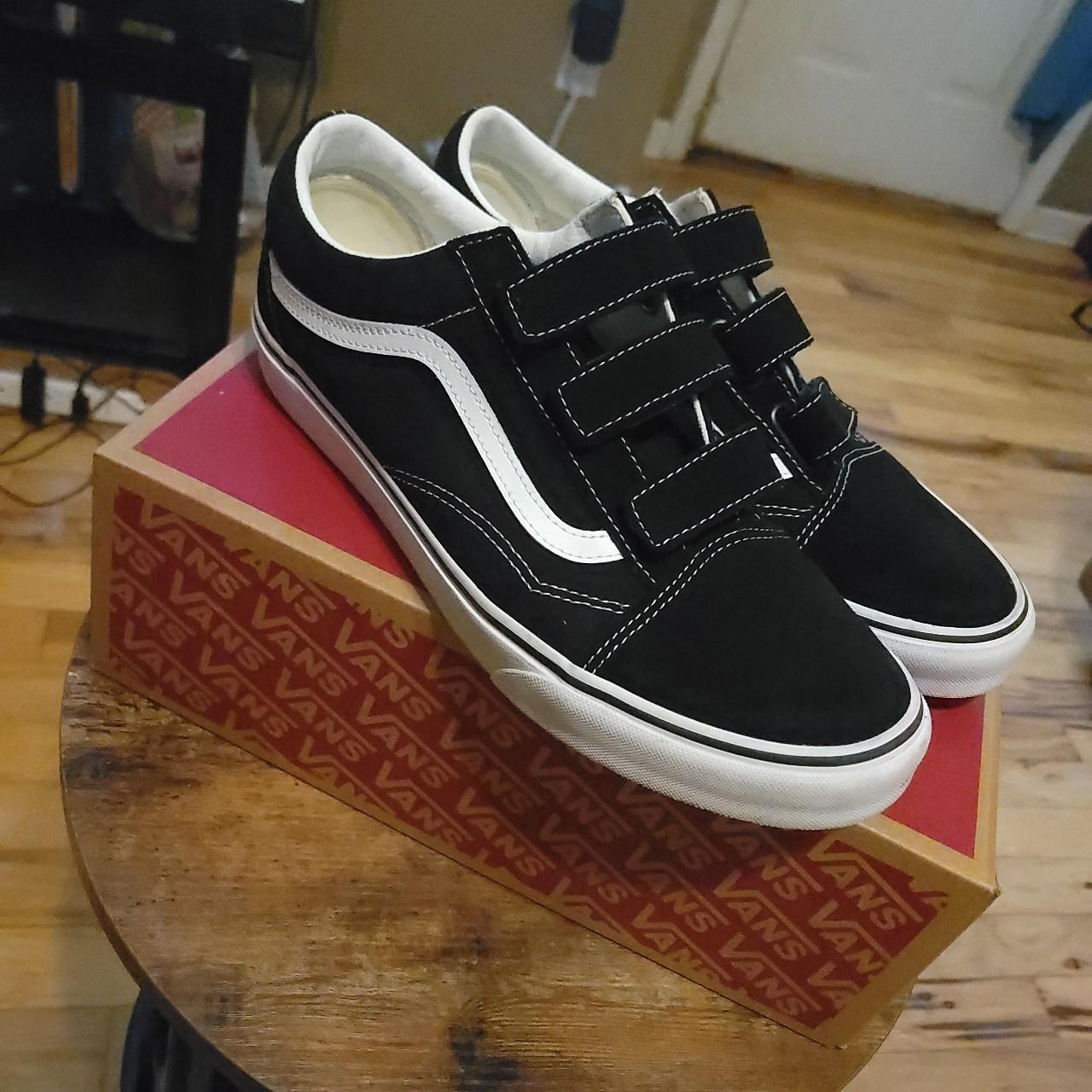 Black and white vans velcro best sale