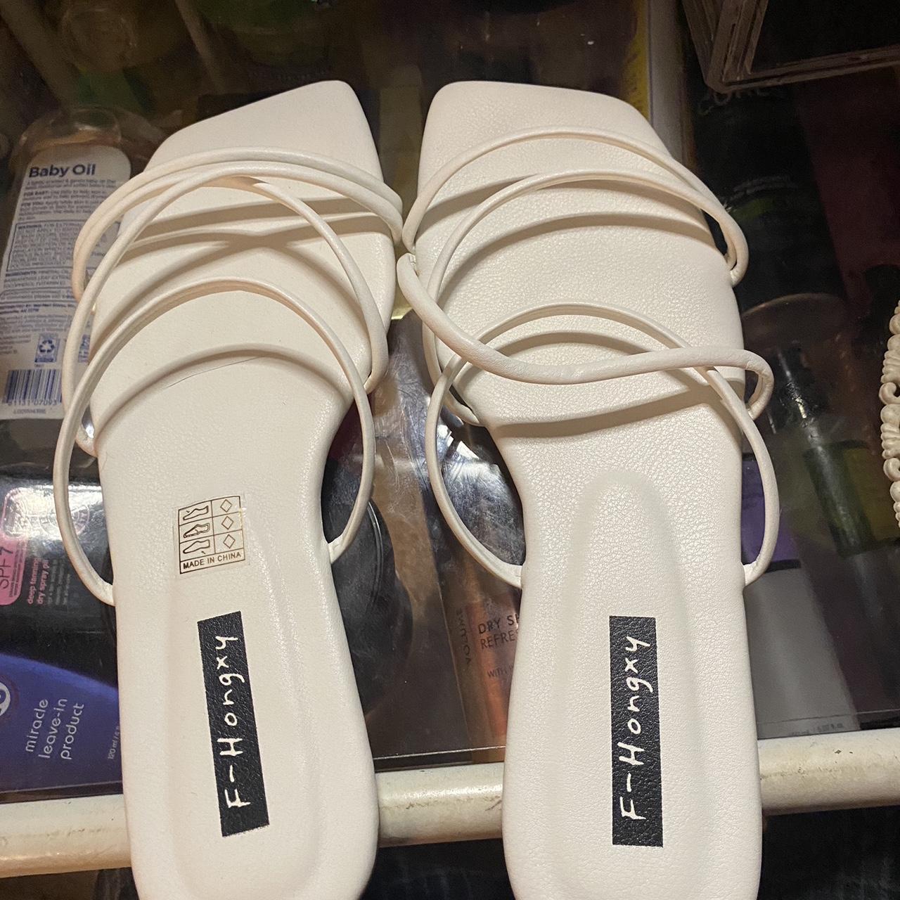 Womens white sandals size on sale 8.5