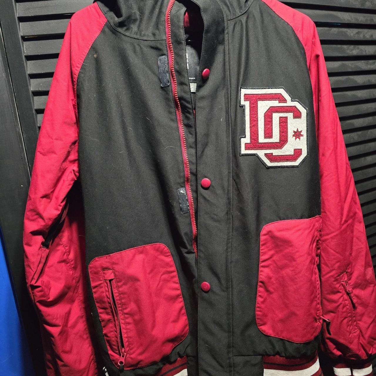 DC snowboarding jacket Mens size XS. Fits like... - Depop