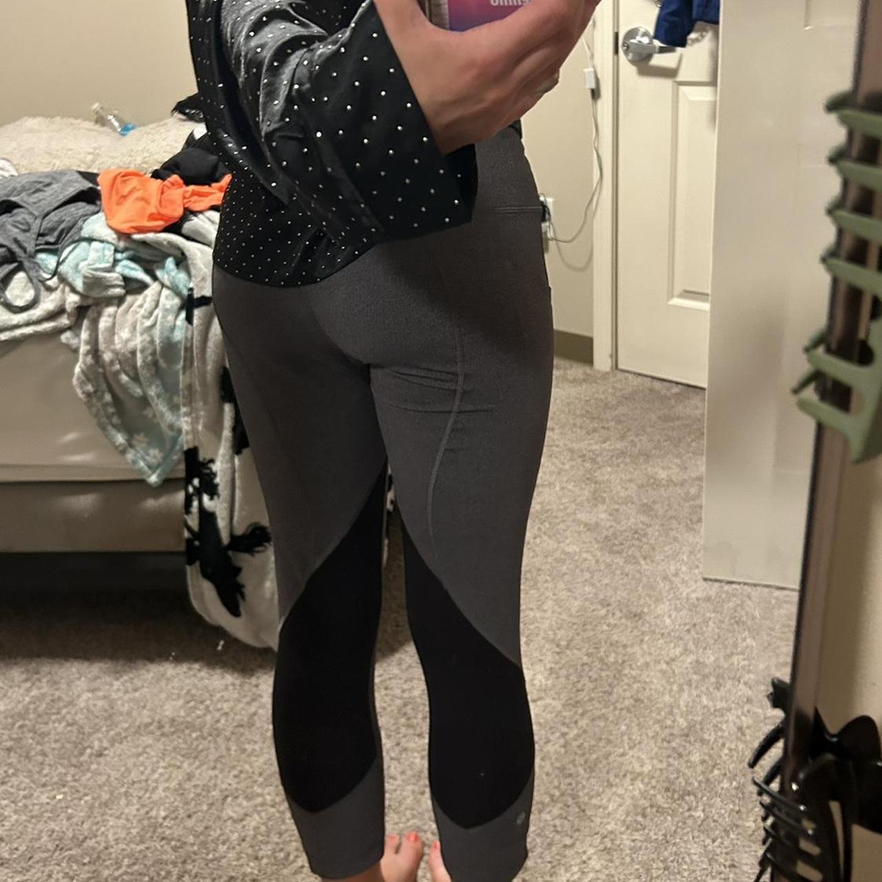 Size 12 lululemon clearance leggings