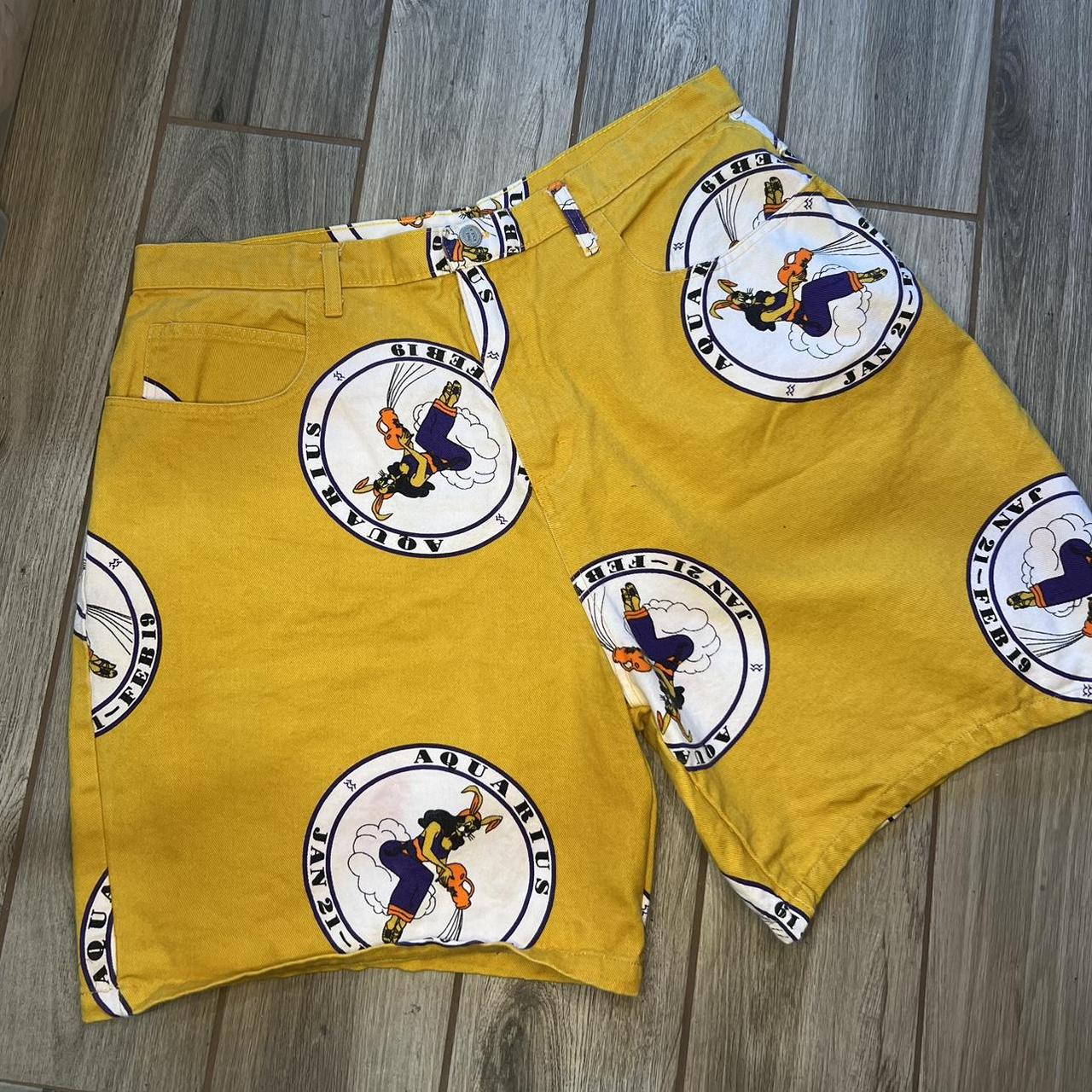 item listed by hollywoodfindz