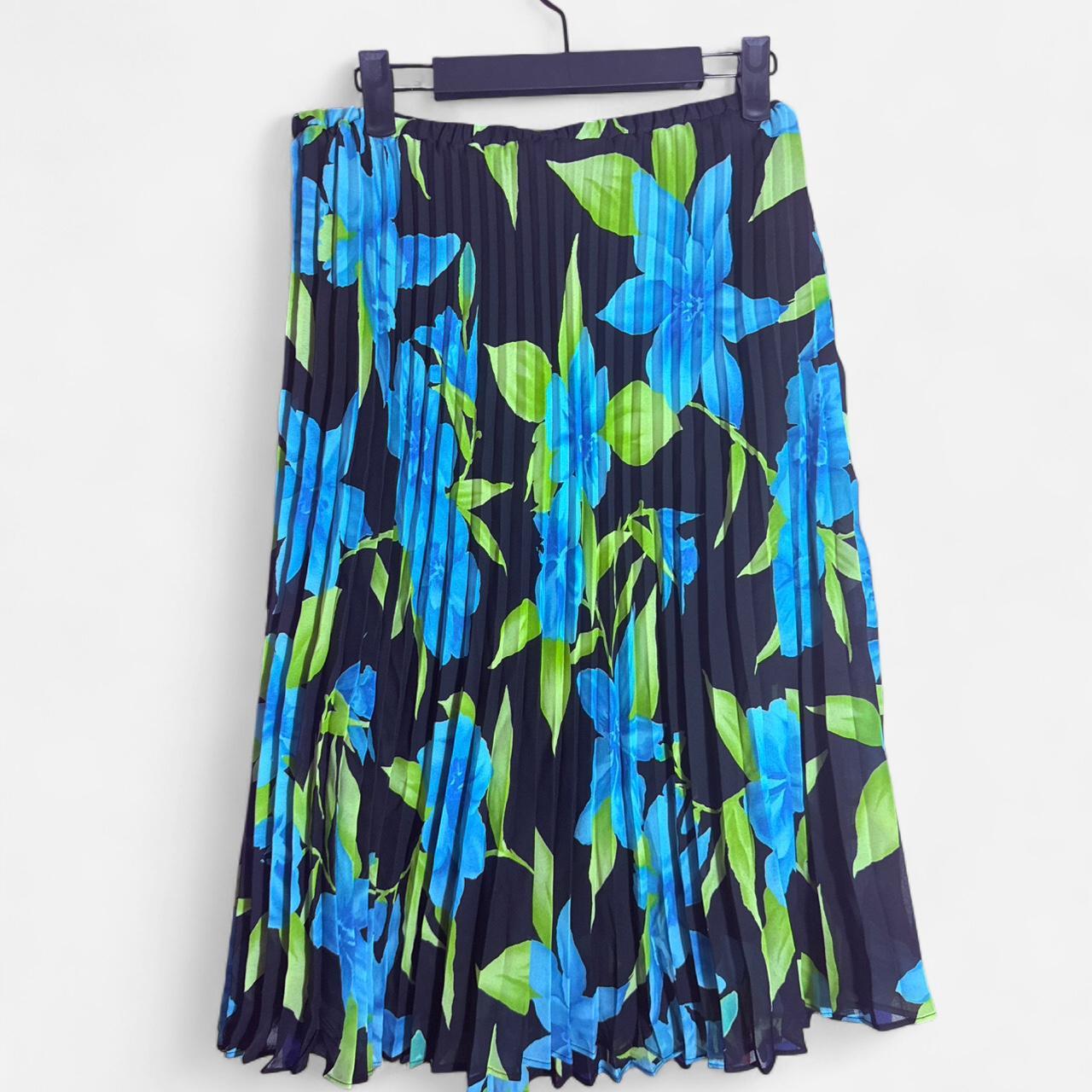 item listed by lunawrennthrifts