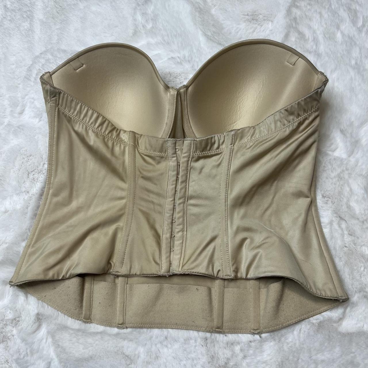 Nude corset bra with boning has a little lace in - Depop