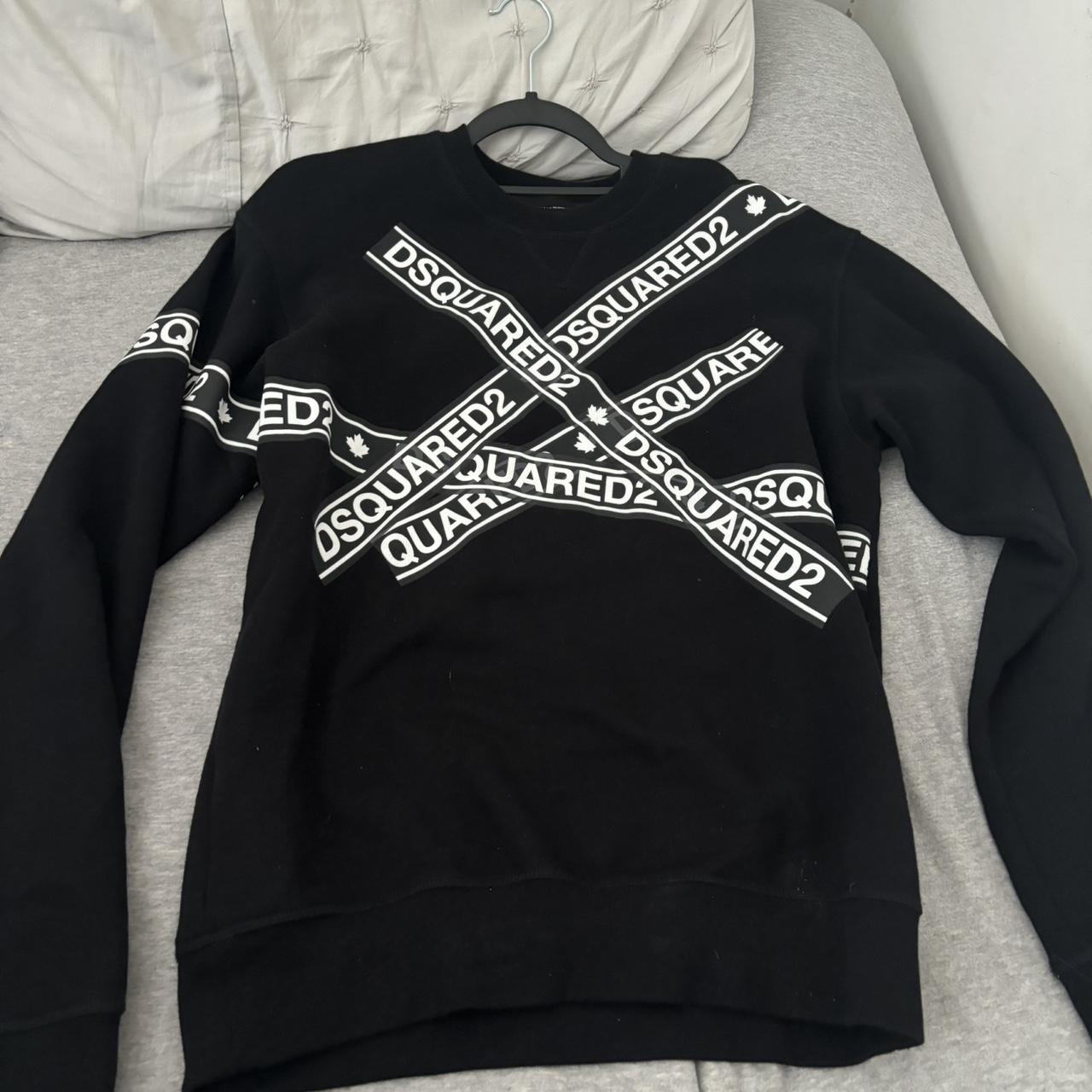 Black and white dsquared jumper hotsell