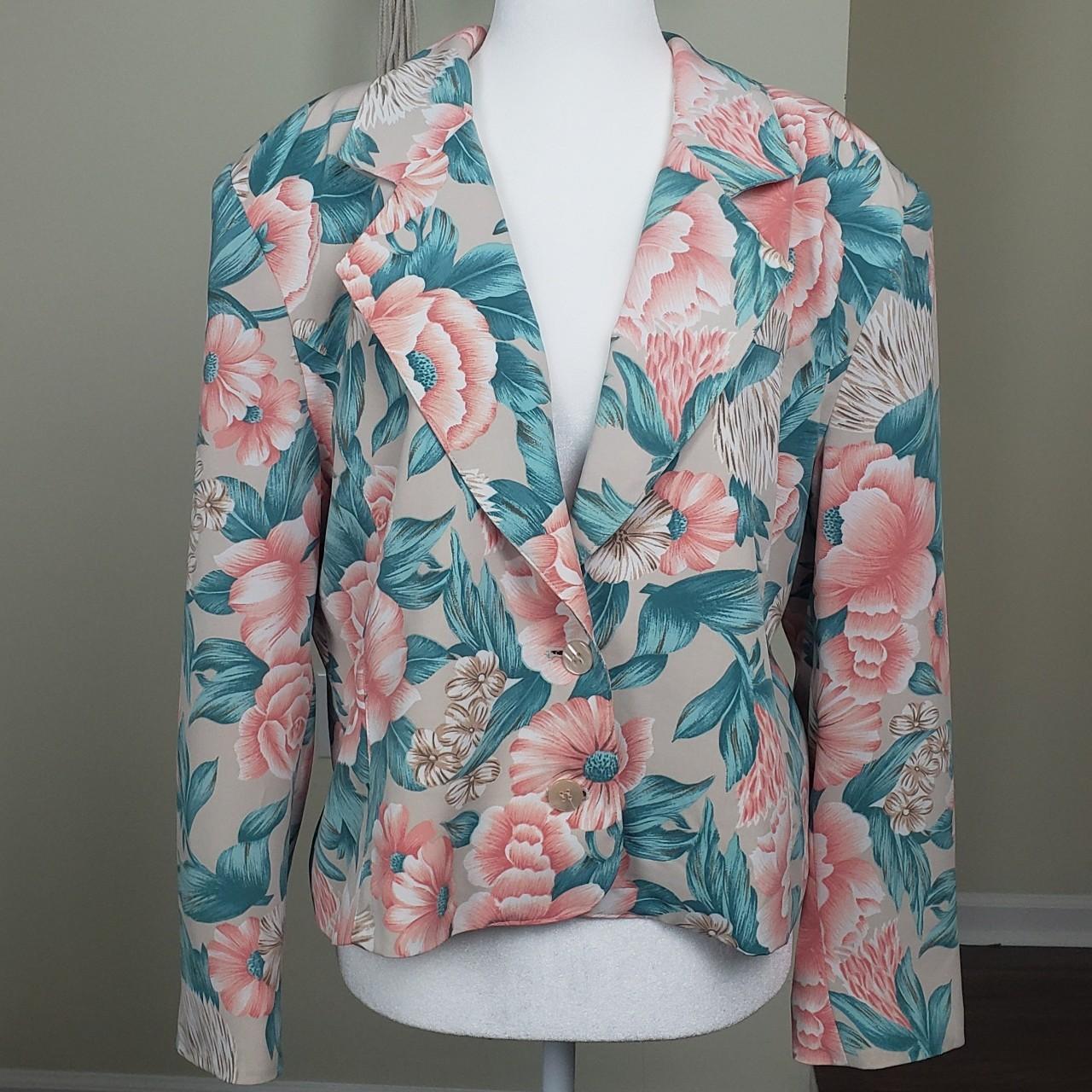 Vintage Floral Blazer by Pappagallo - Beige/Khaki... - Depop