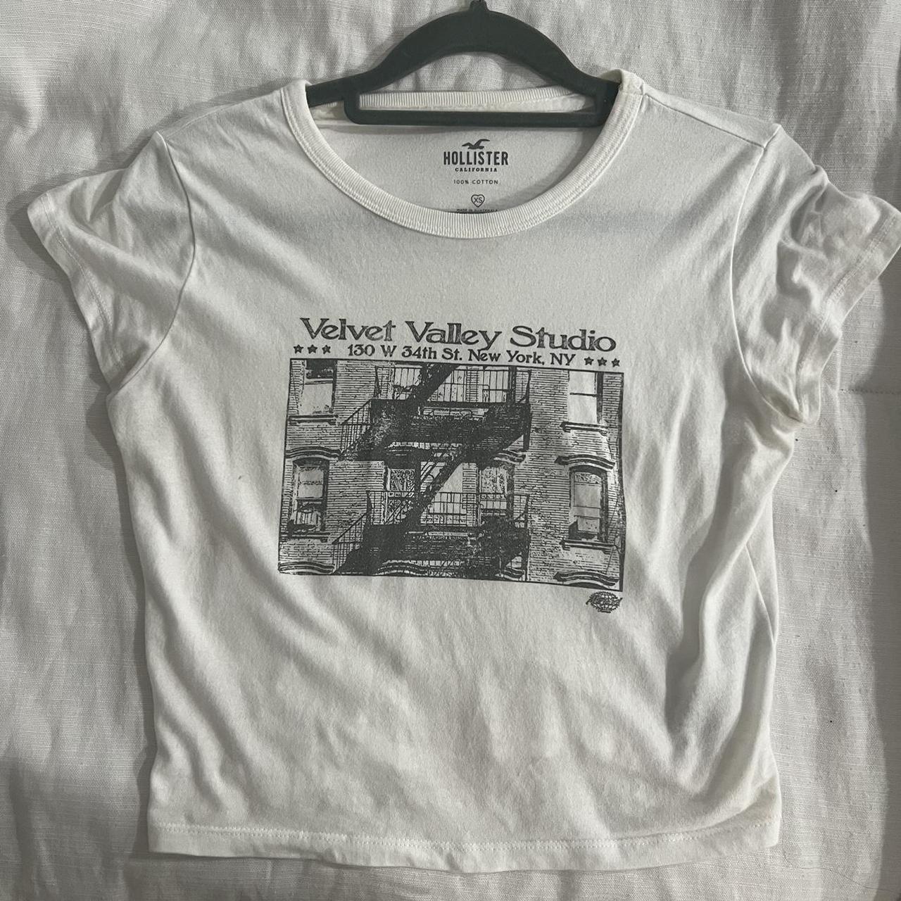 Stin & Ocean Yankees tee/baby tee with cute graphic - Depop