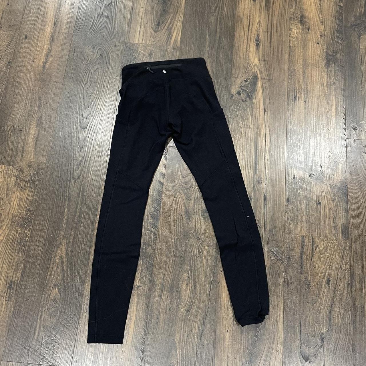 Size 2, black Lululemon leggings with pockets