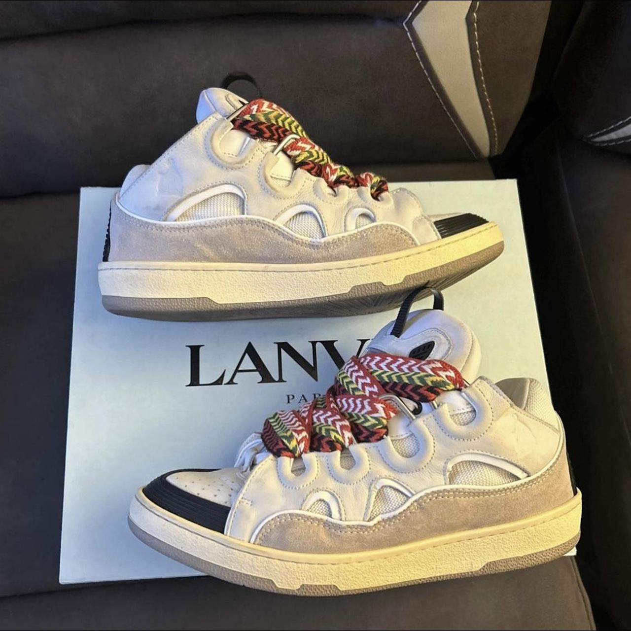 LAVIN CURB SNEAKER IN A SIZE 9 GENTLY USED - Depop