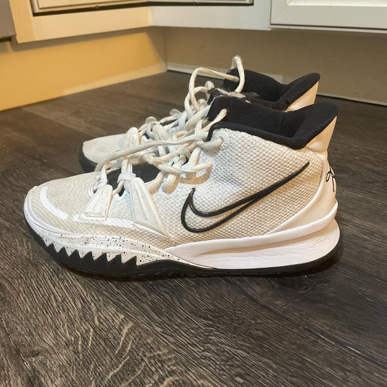 kyrie irving nike basketball shoes