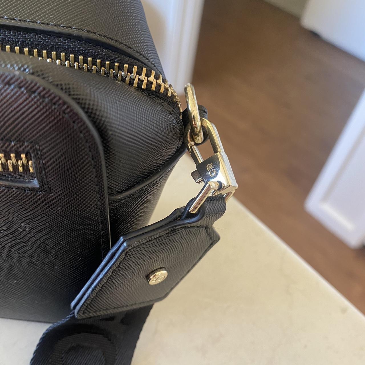Country road ‘Branded Camera Bag’. Used quite a bit,... - Depop