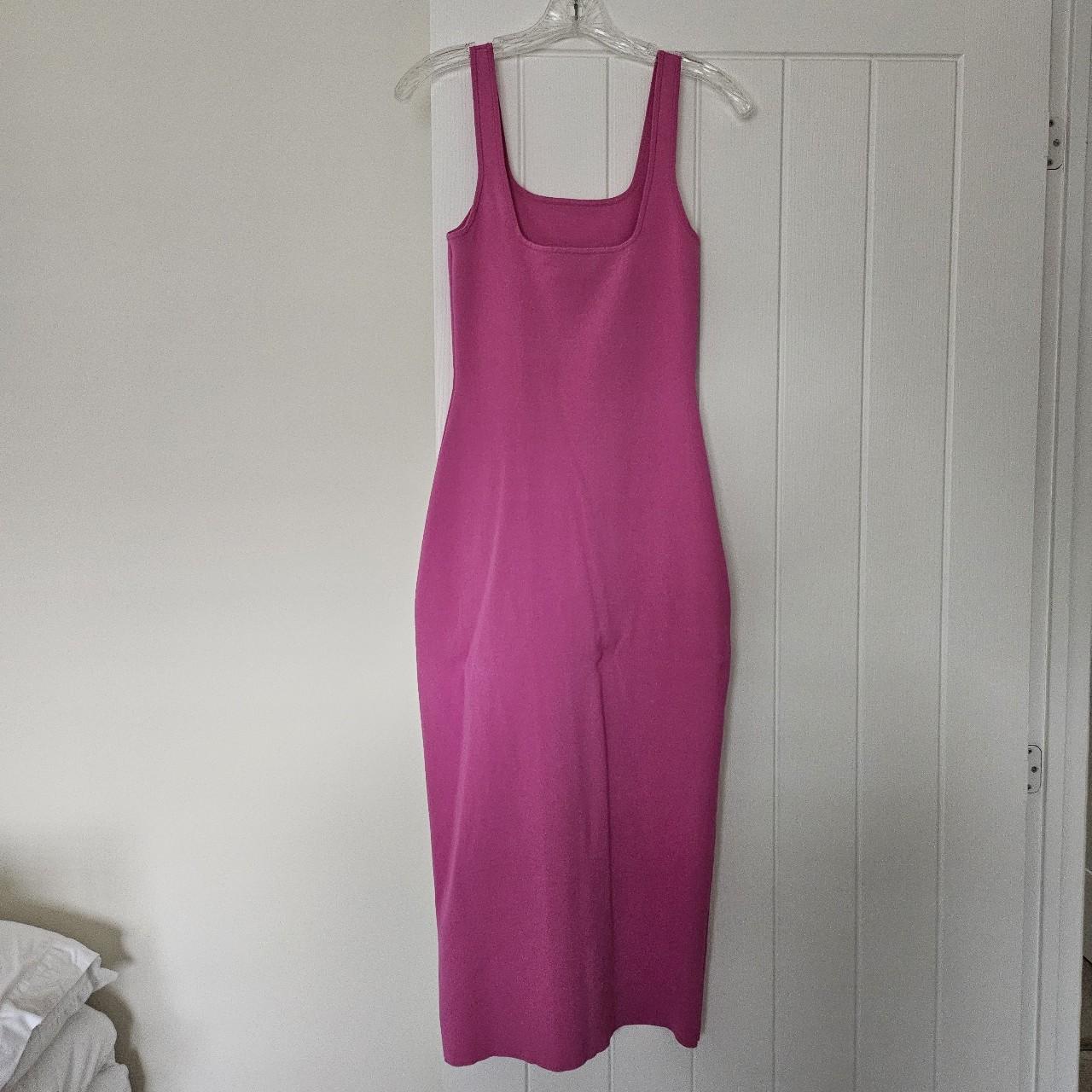 めい　0107 ♡ COS tube bodycon midi dress in bright pink. Size | Depop