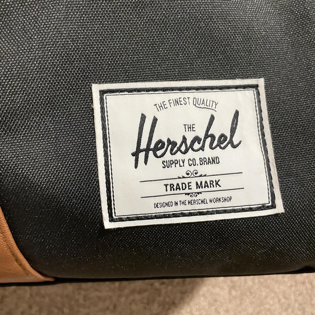 Herschel duffle bag with shoe storage - Depop