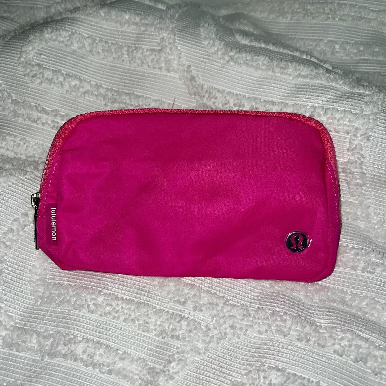 2024 Lululemon everywhere belt bag Sonic Pink NWT