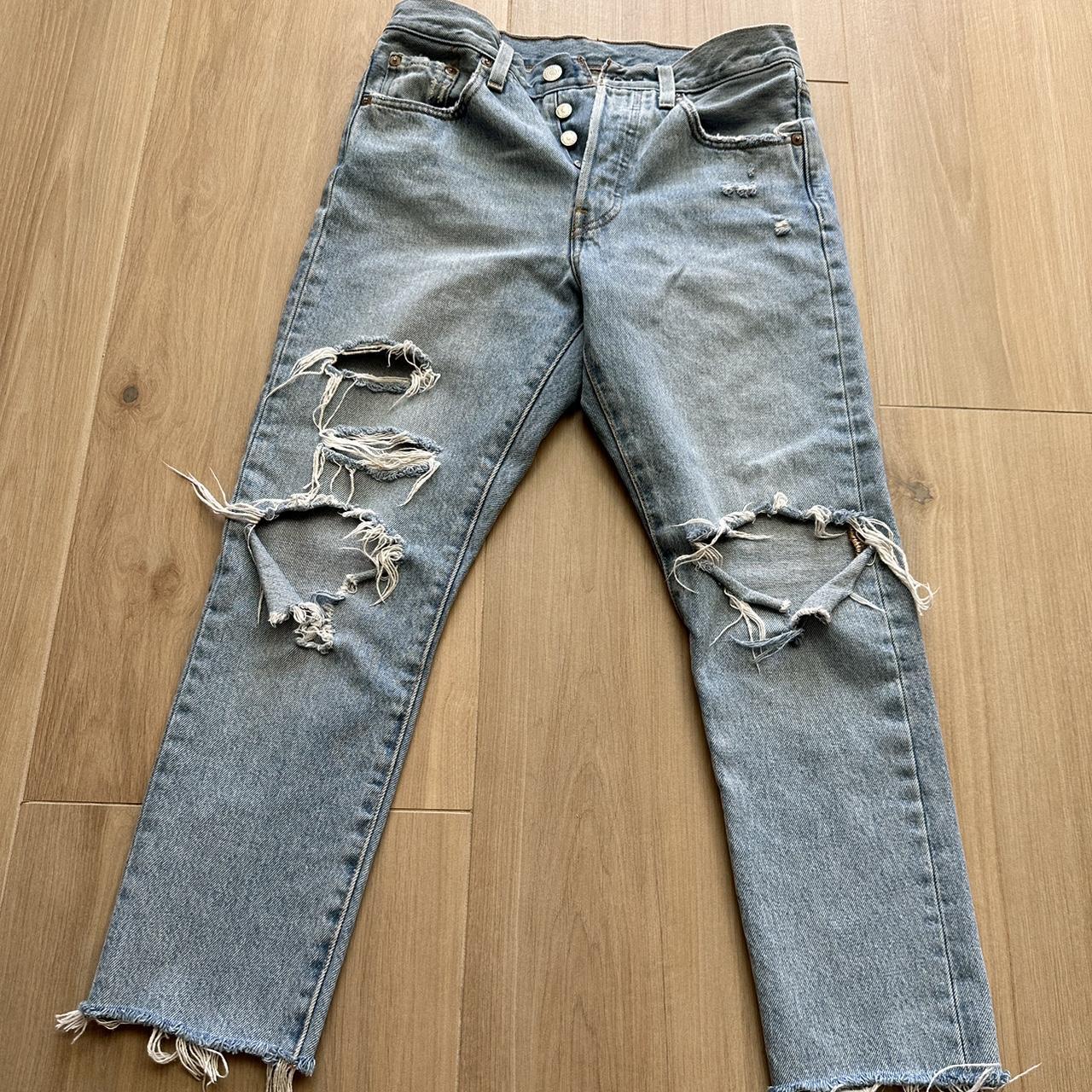 Levis 501 outlet ripped jeans