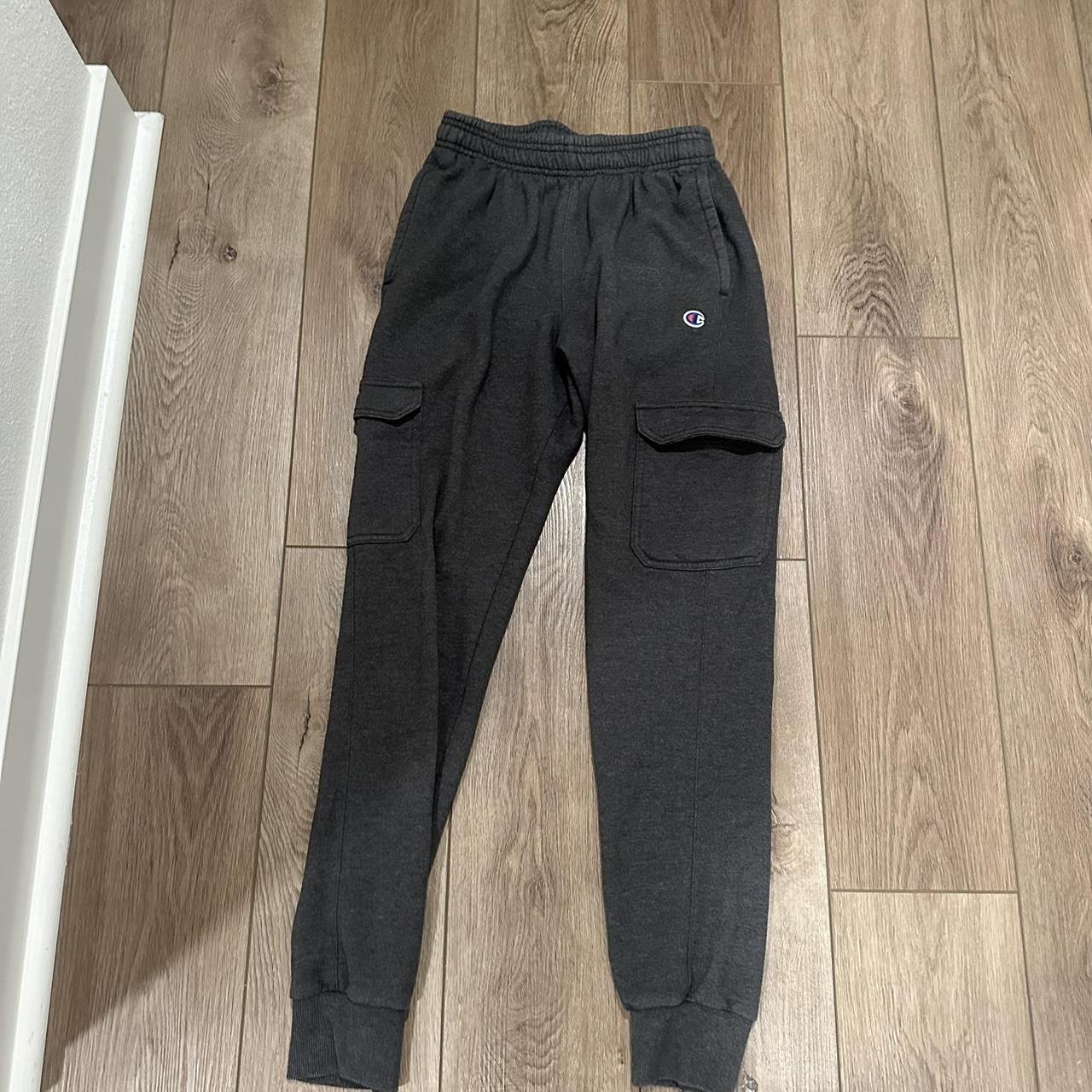 Champion cargo-pants - Depop