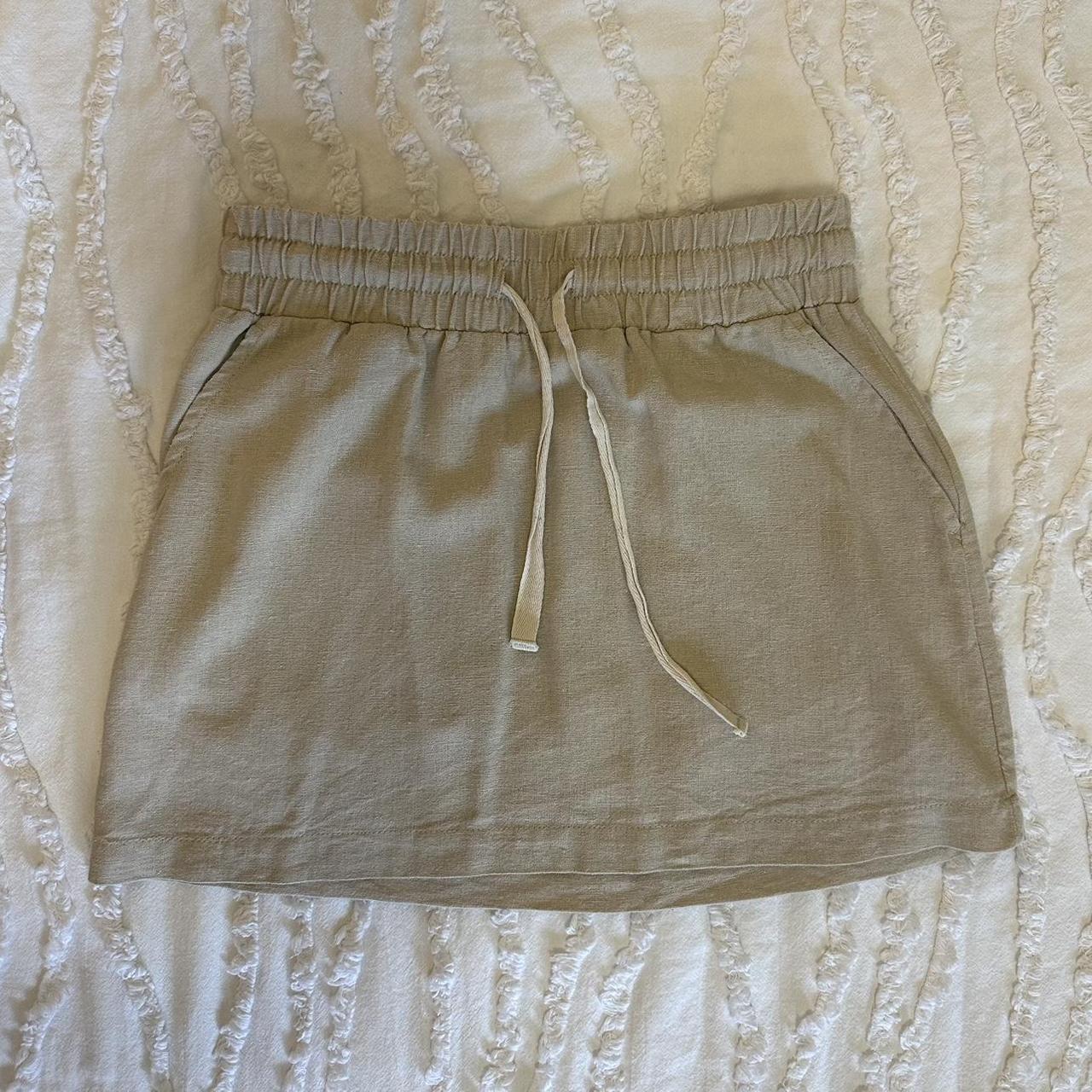 Supre linen mini skirt - tan Size 6 $20 - Depop