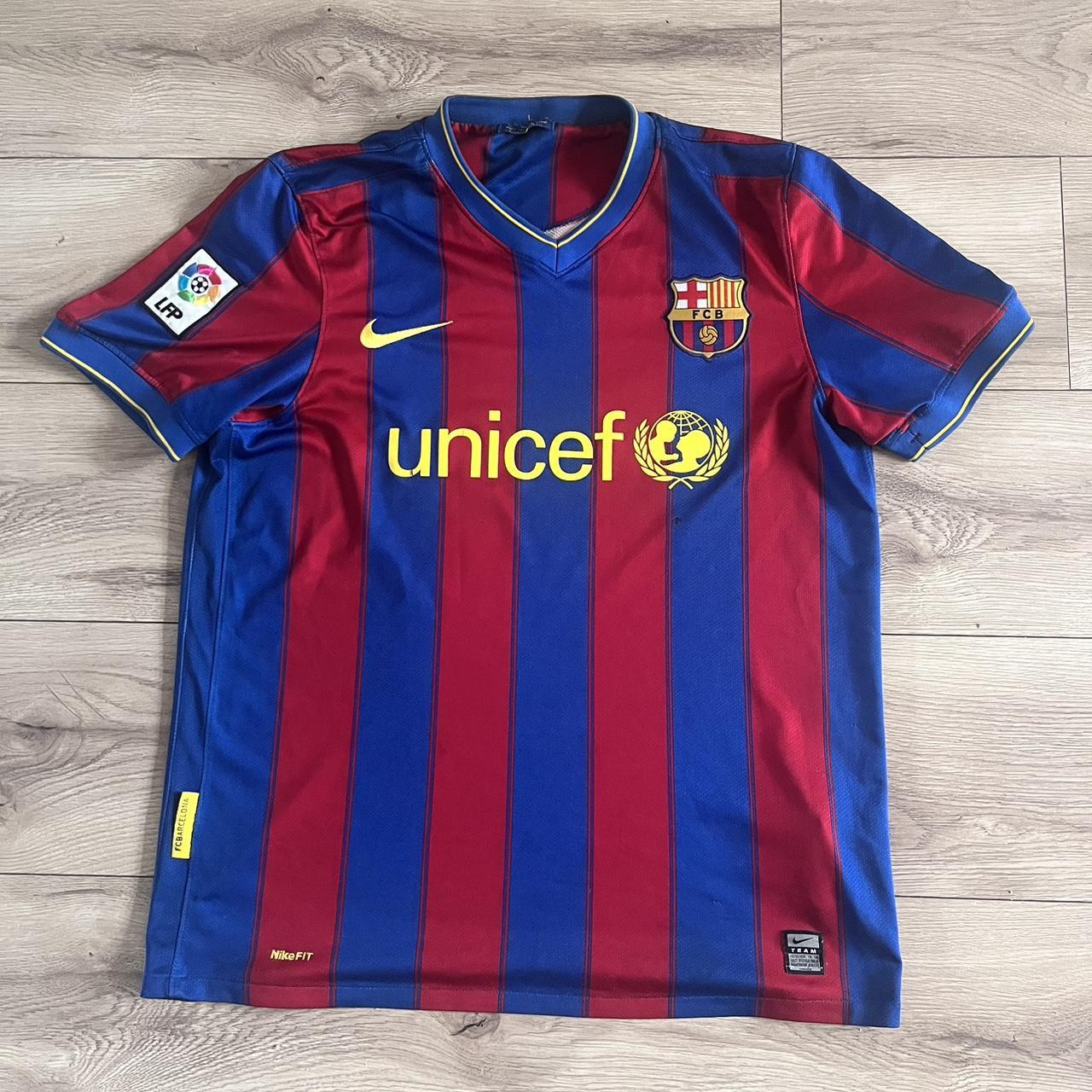 Barcelona 2009/10 home football kit Size M P2P: 21... - Depop