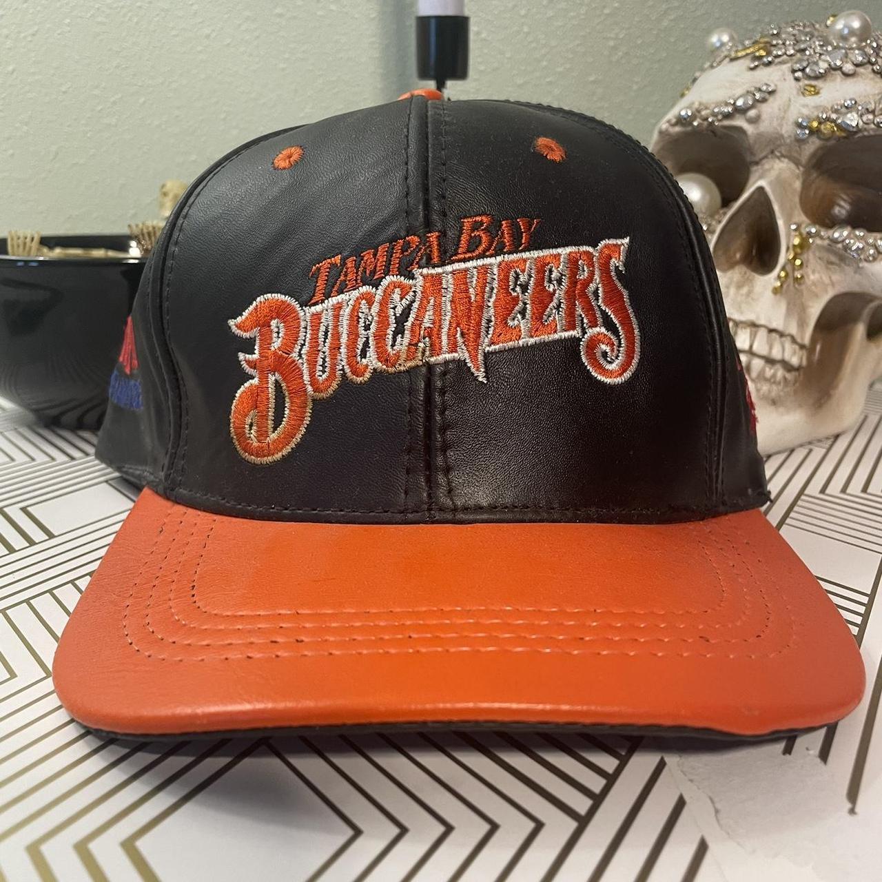 black buccaneers hat