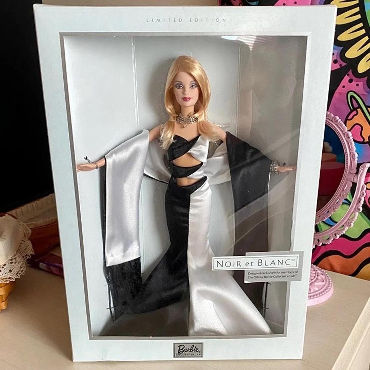 Noir et Blanc Barbie Doll - only displayed - made - Depop