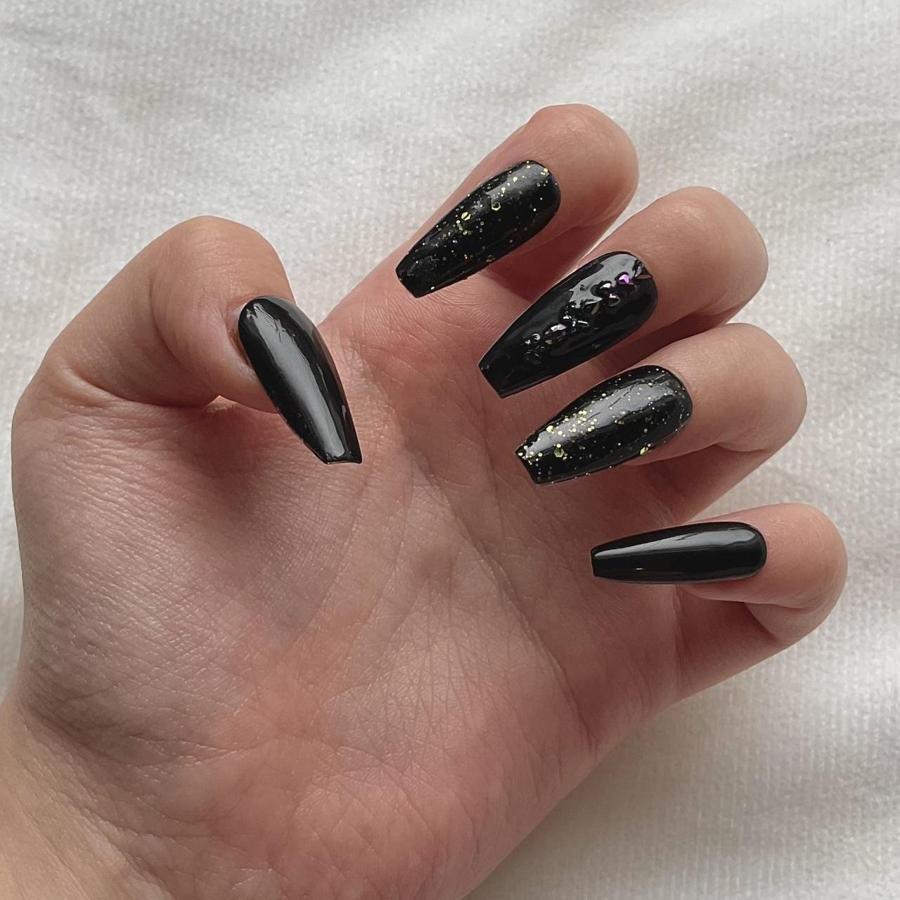 JT Nails Spa - Summer nails- black & green ombré. Or should I call monster  drink nail set 😆 | Facebook