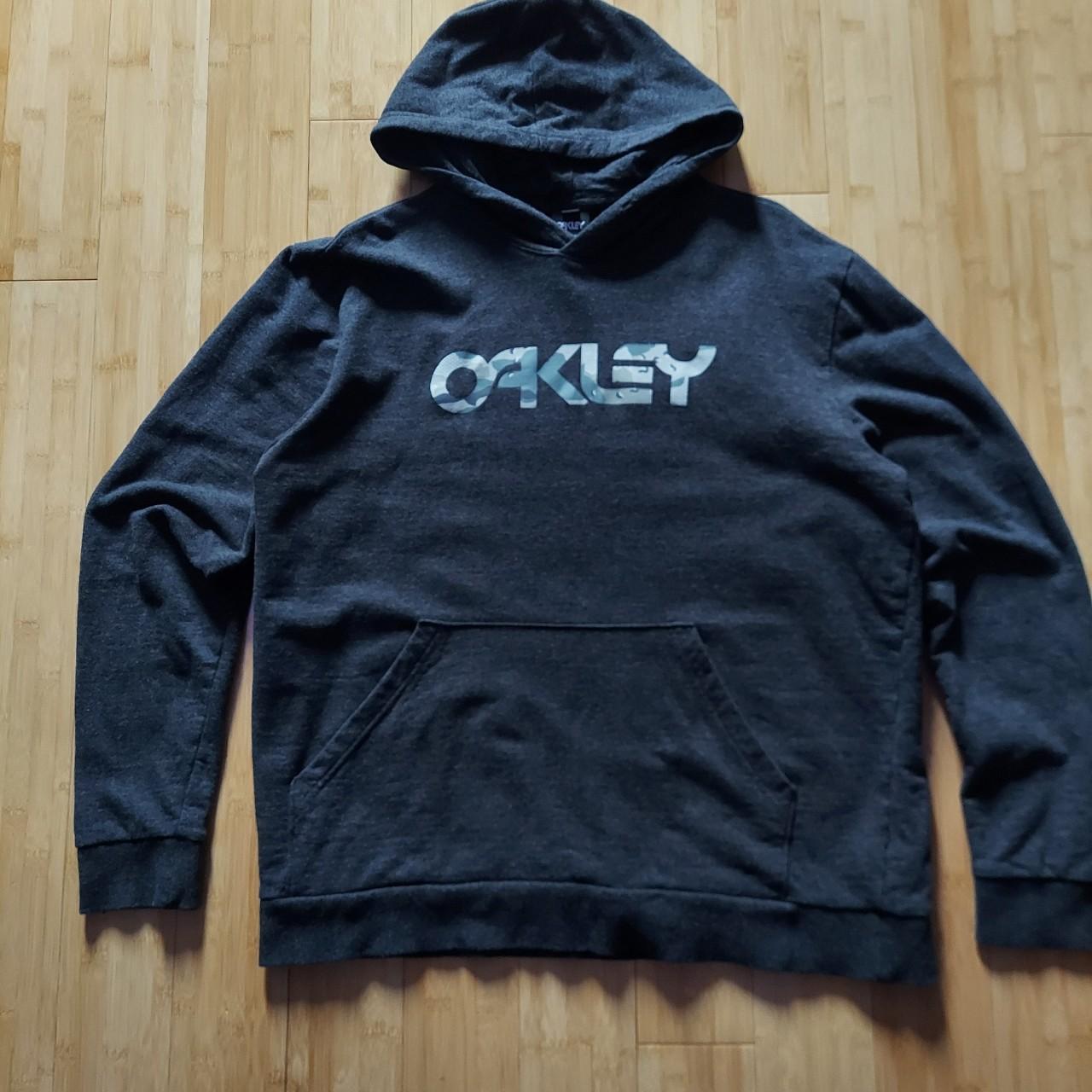 #oakley #vintage #00s , Really dope oakley sweatshirt...