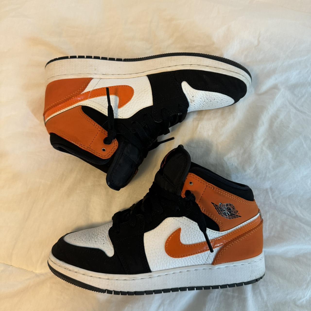 orange jordan 1