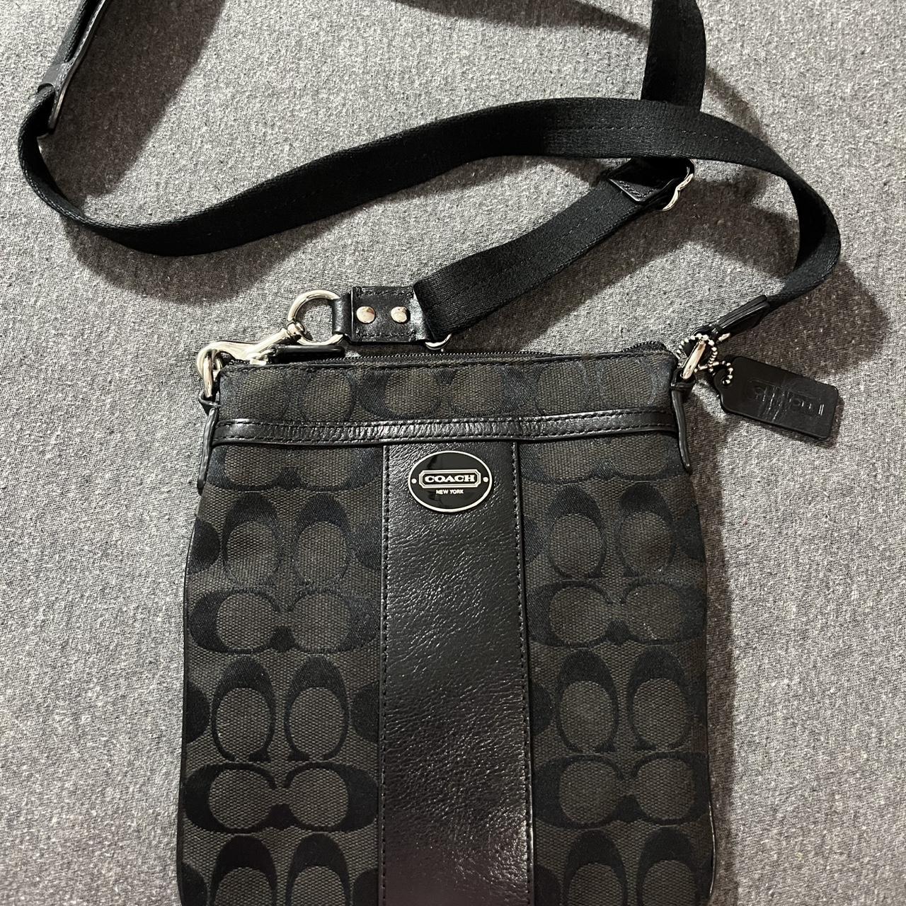 item listed by heyt0kyoo