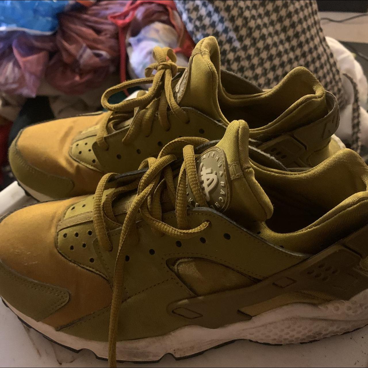 womens nike hurraches