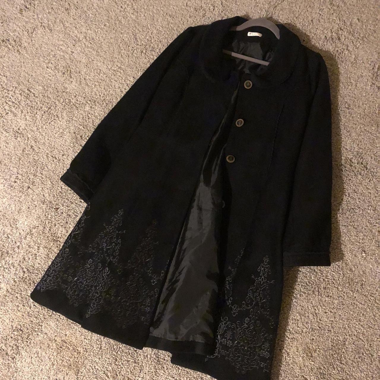 Axes hotsell femme lolita coat