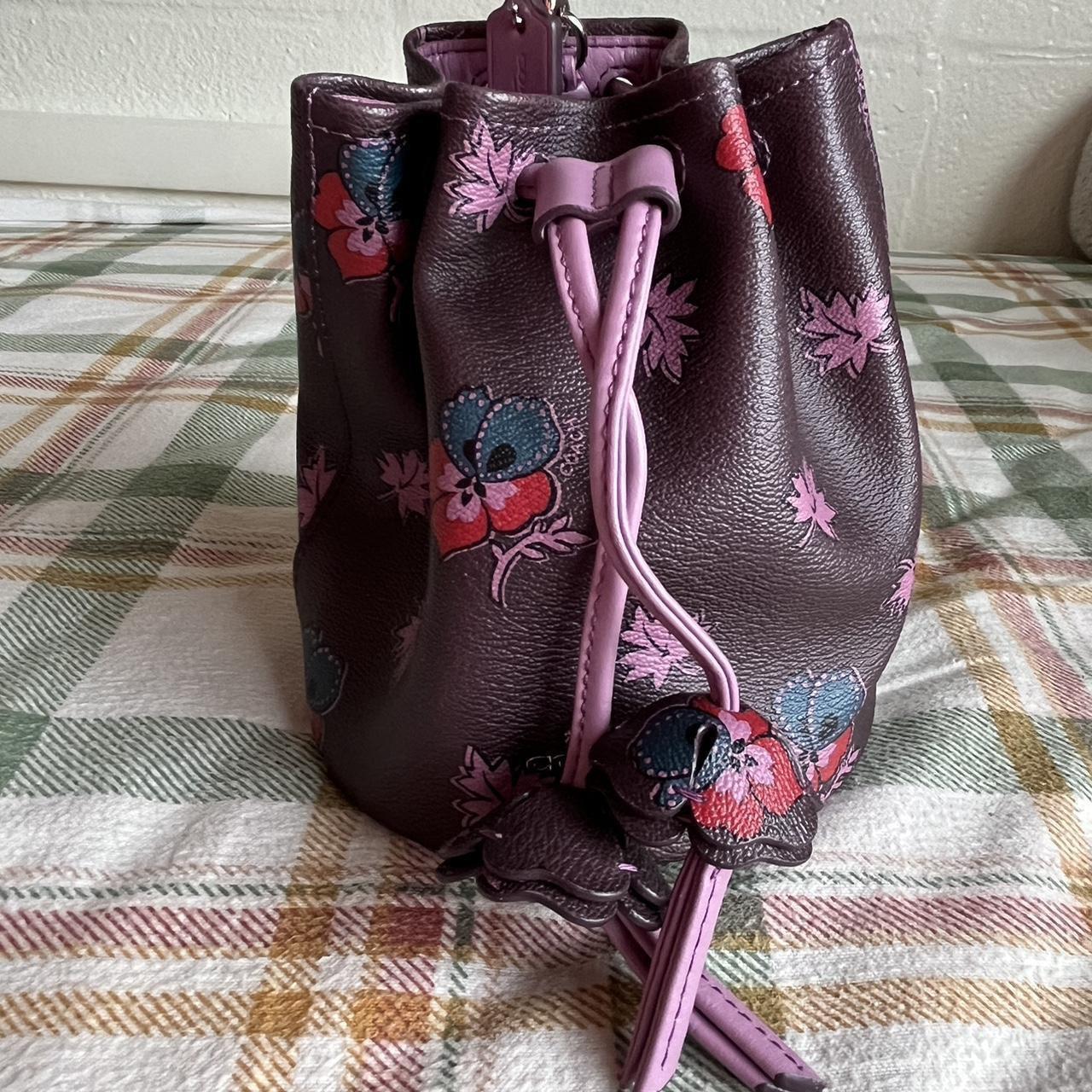 COACH PEBBLE high quality PURPLE PETAL WRISTLET