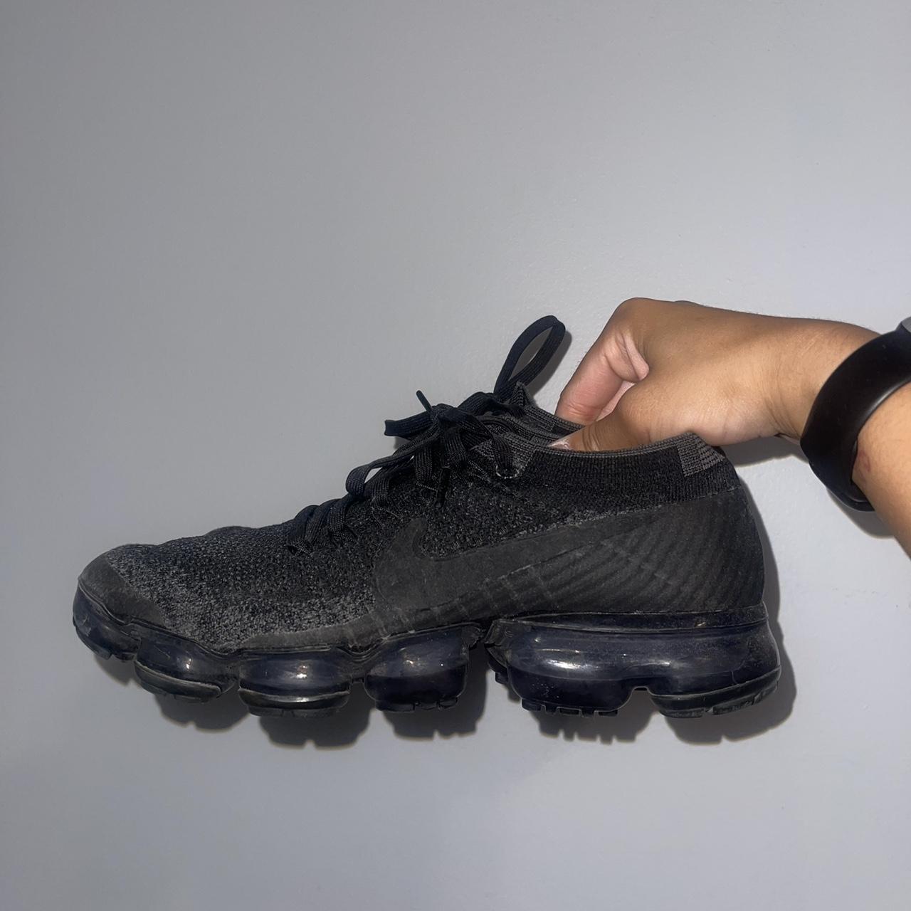 All black vapormaxes online