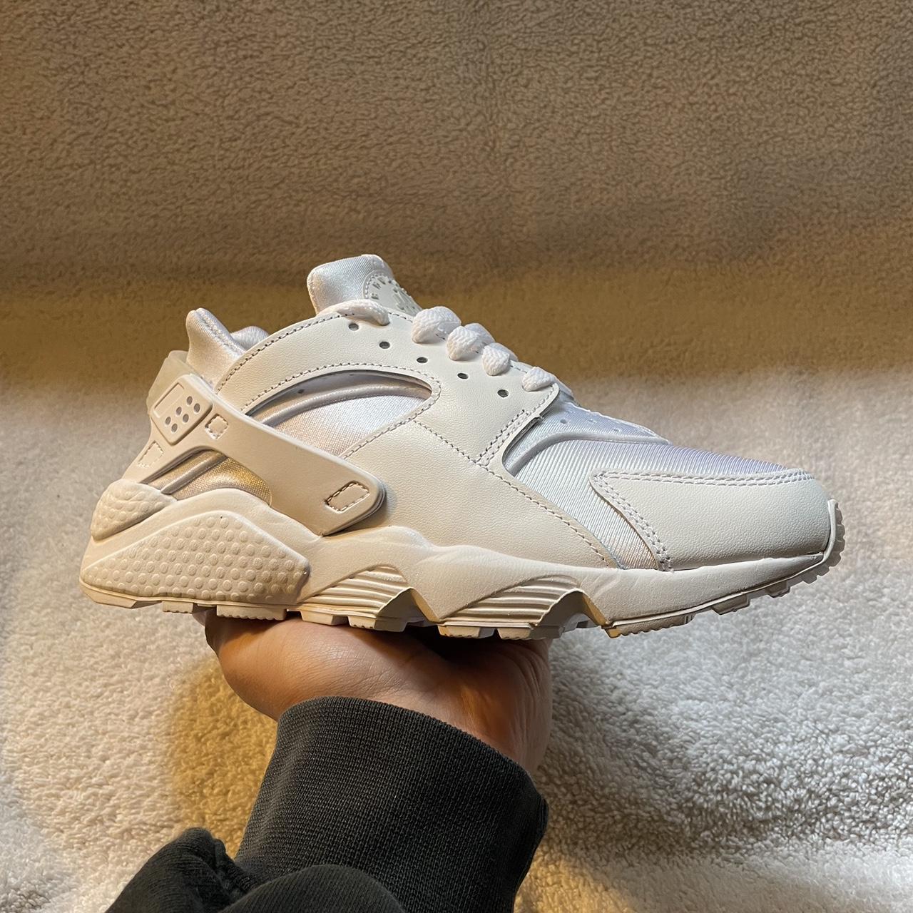 Cream and gold huaraches best sale