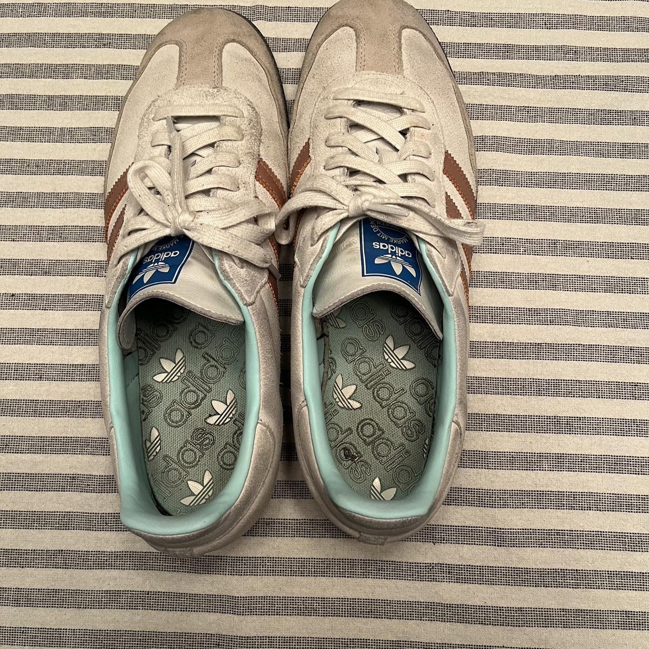 Adidas Men's Cream and Blue Trainers (3)