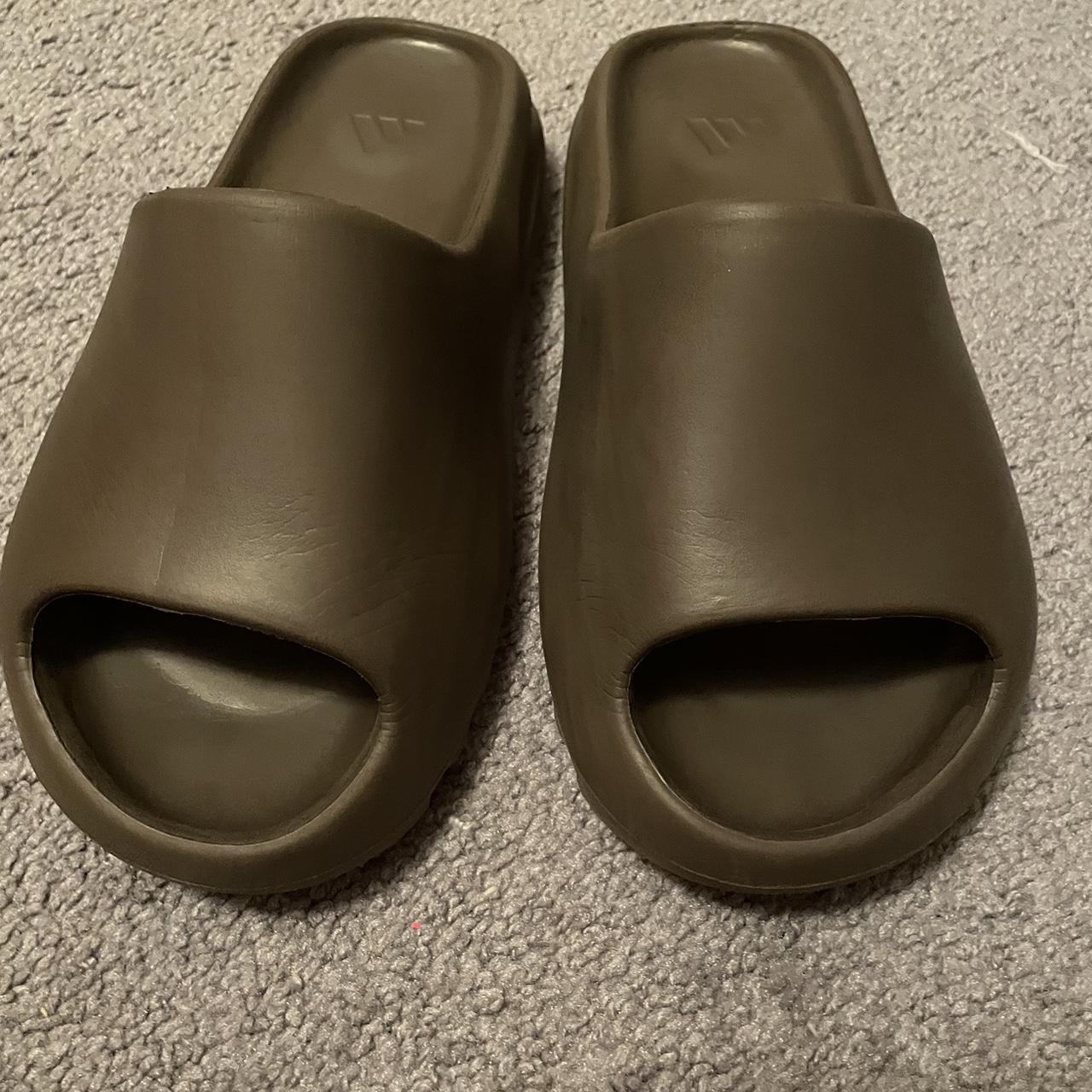 yeezy slides official colors