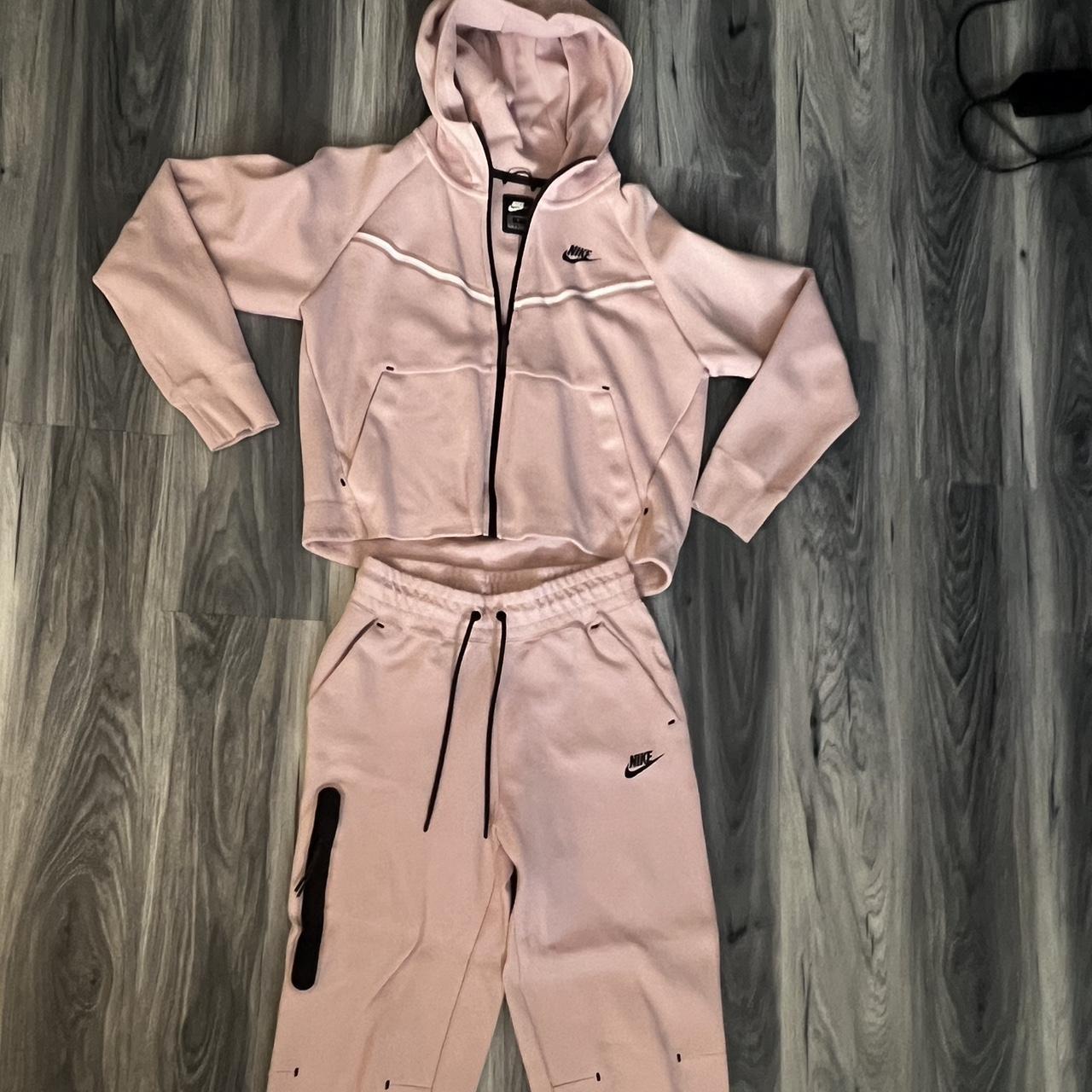 Pink nike tech clearance sweatsuit