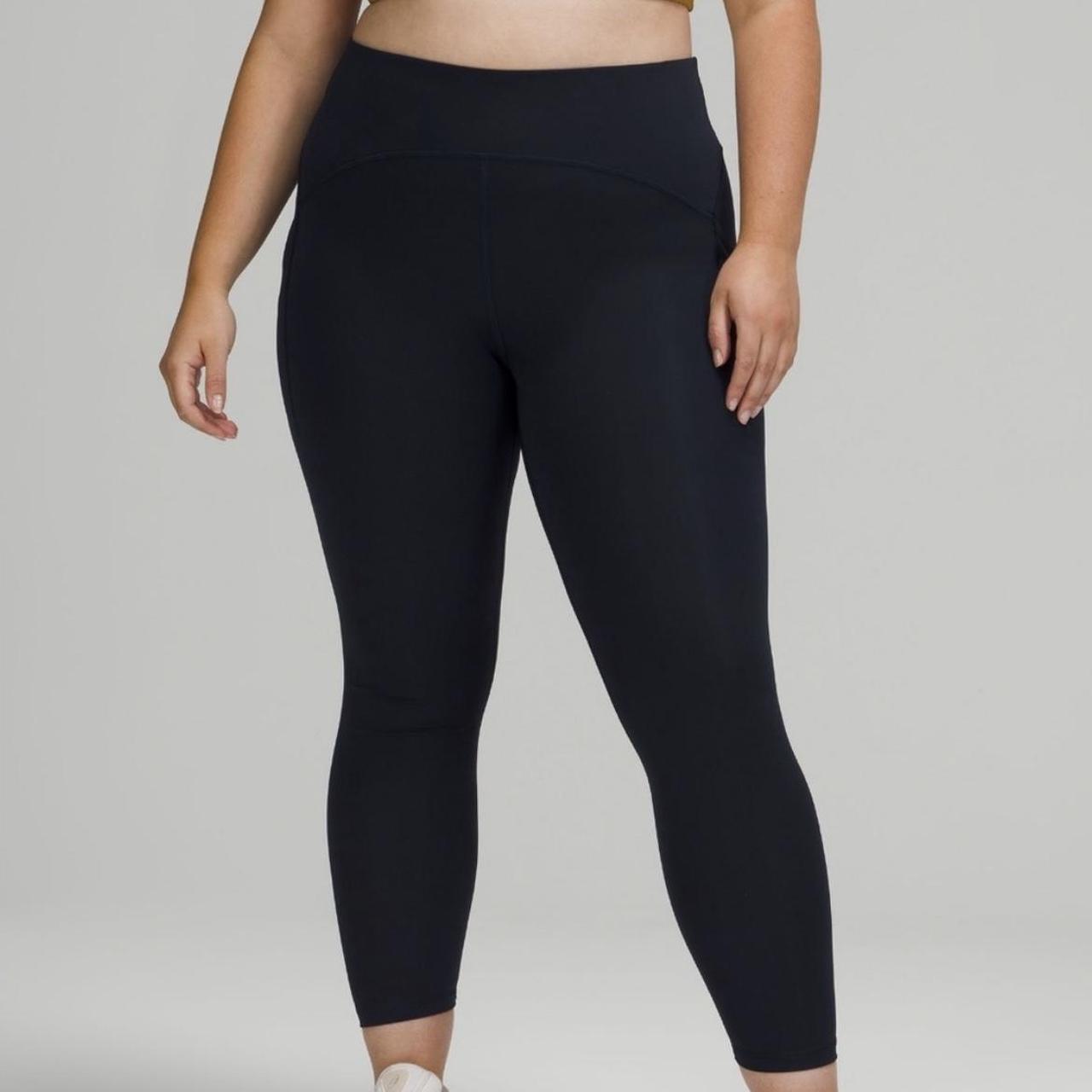 Lululemon Power Thru HR Tight 25”, Pre-owned , Side