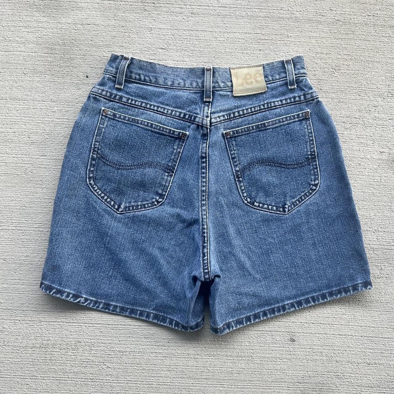 90’s Vintage Lee Women’s Shorts Size 10 Made In... - Depop