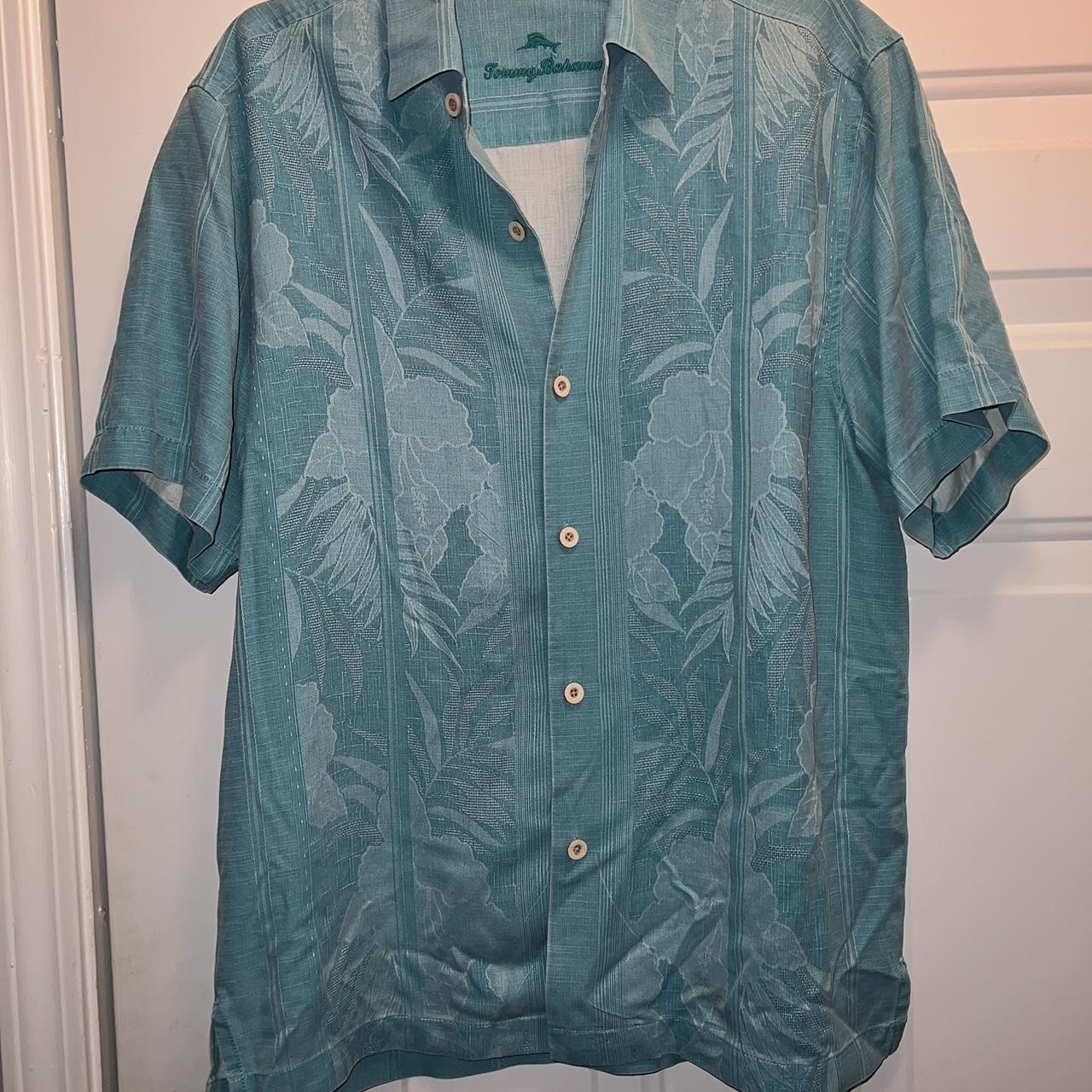 Tommy Bahama Silk Hawaiian Button Down Size M ... - Depop