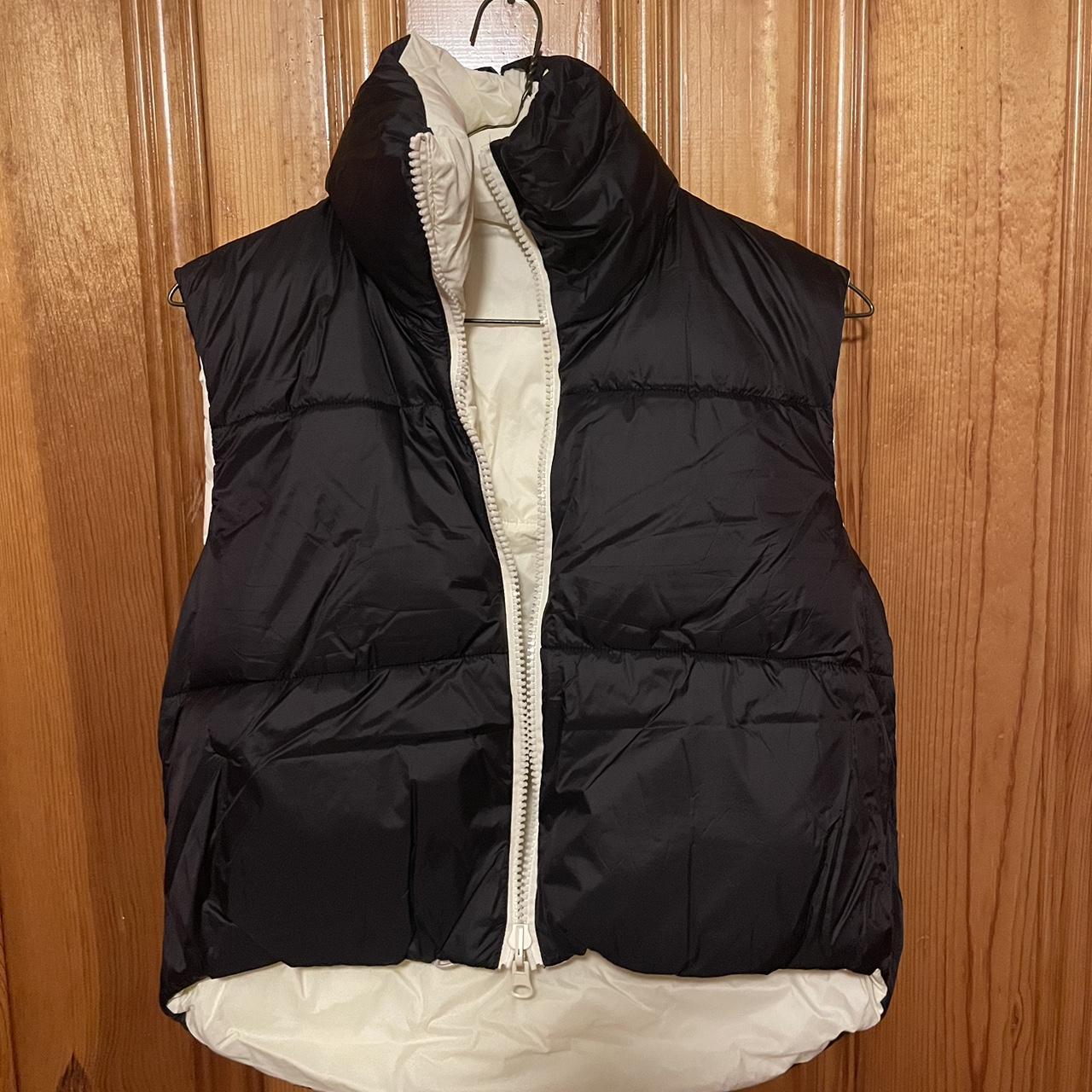 Reversible black and cream puffer Size Depop