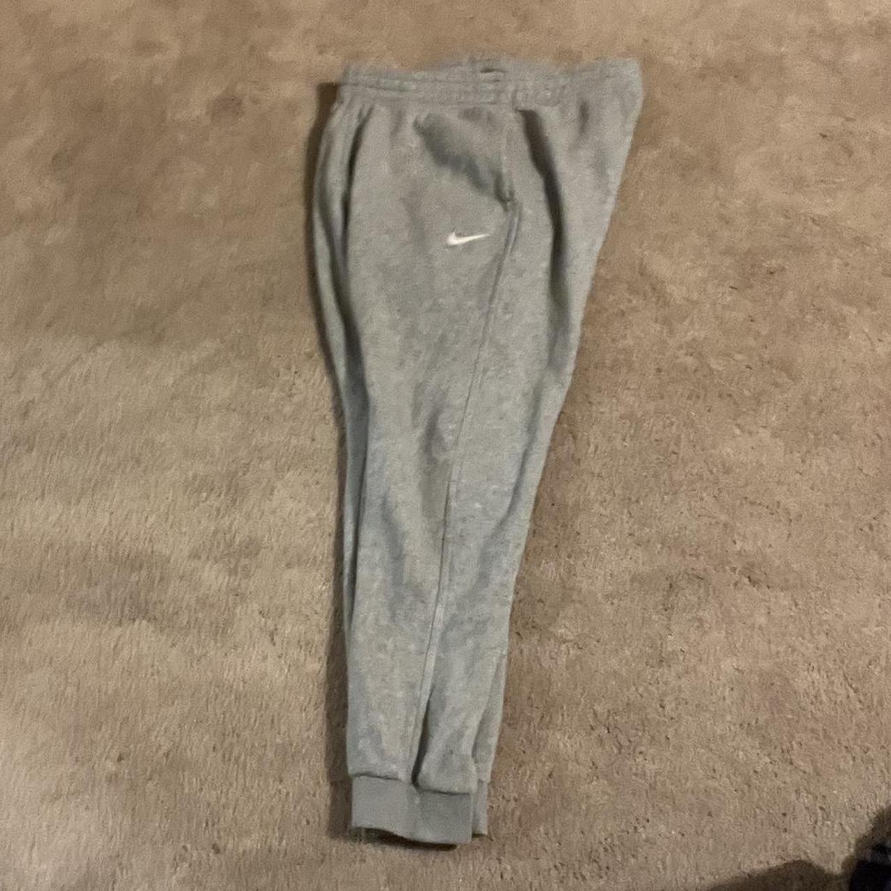 Nike grey best sale vintage sweatpants