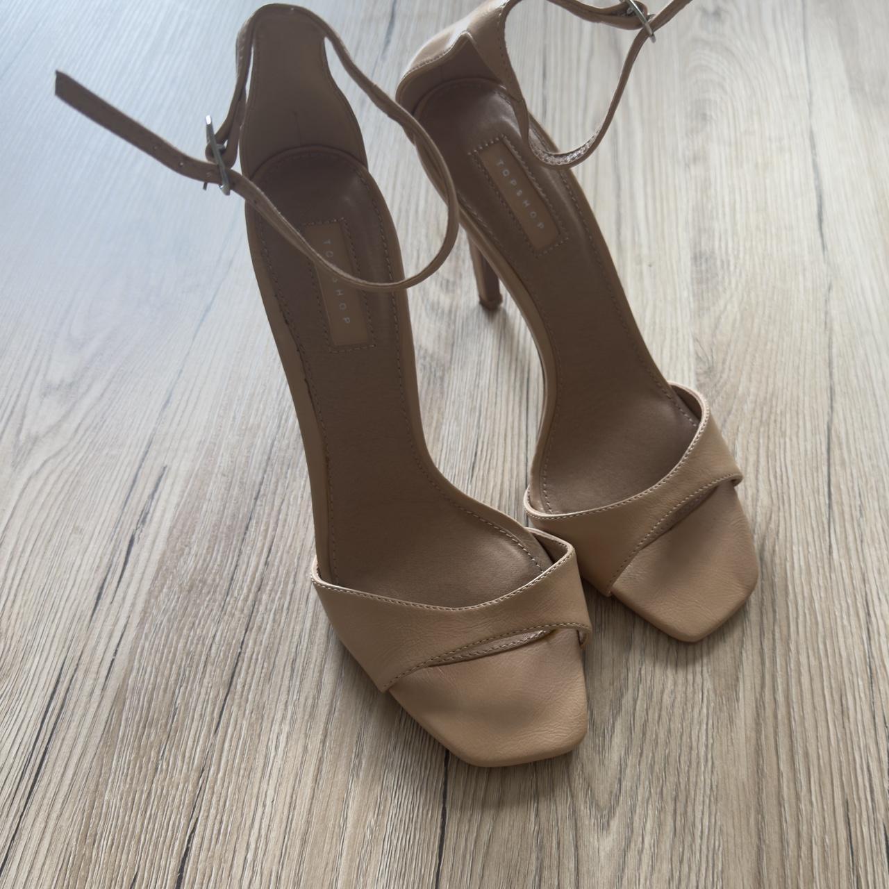 item listed by lauralaurz