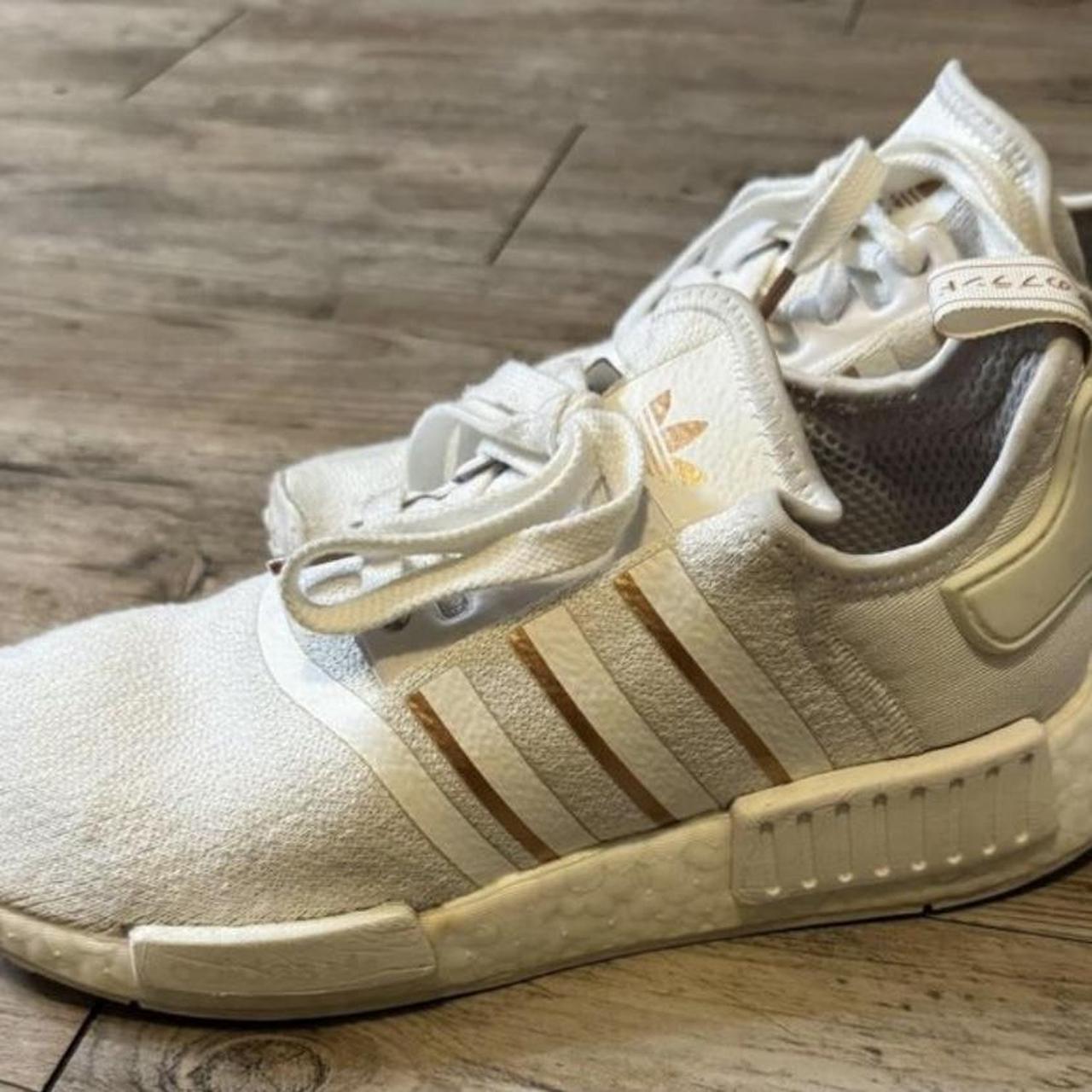 Nmd r1 womens white rose gold hotsell