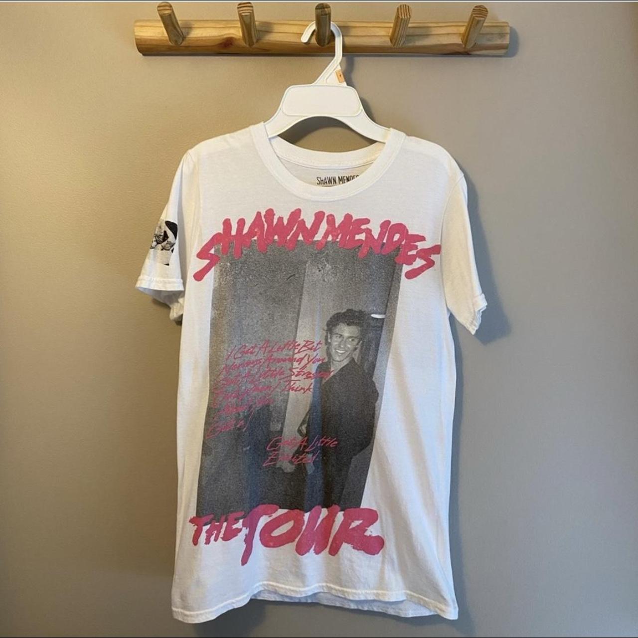 shawn mendes pink shirt