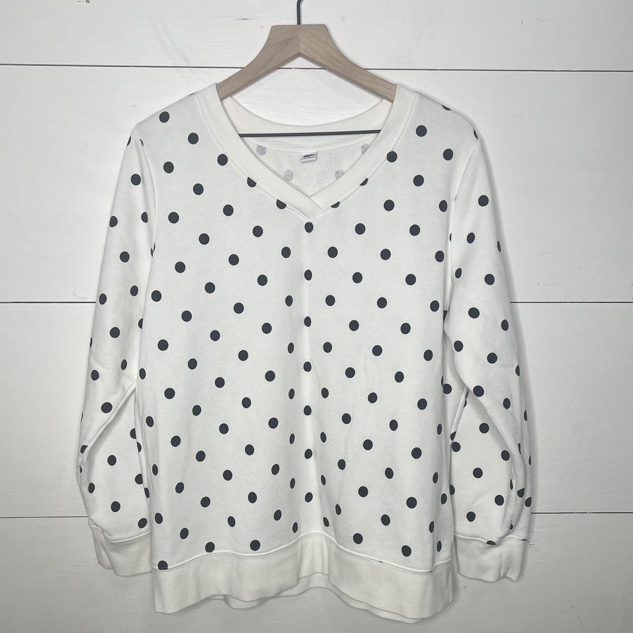 Old Navy Good Vee White Black Polka Dot V Neck. Depop