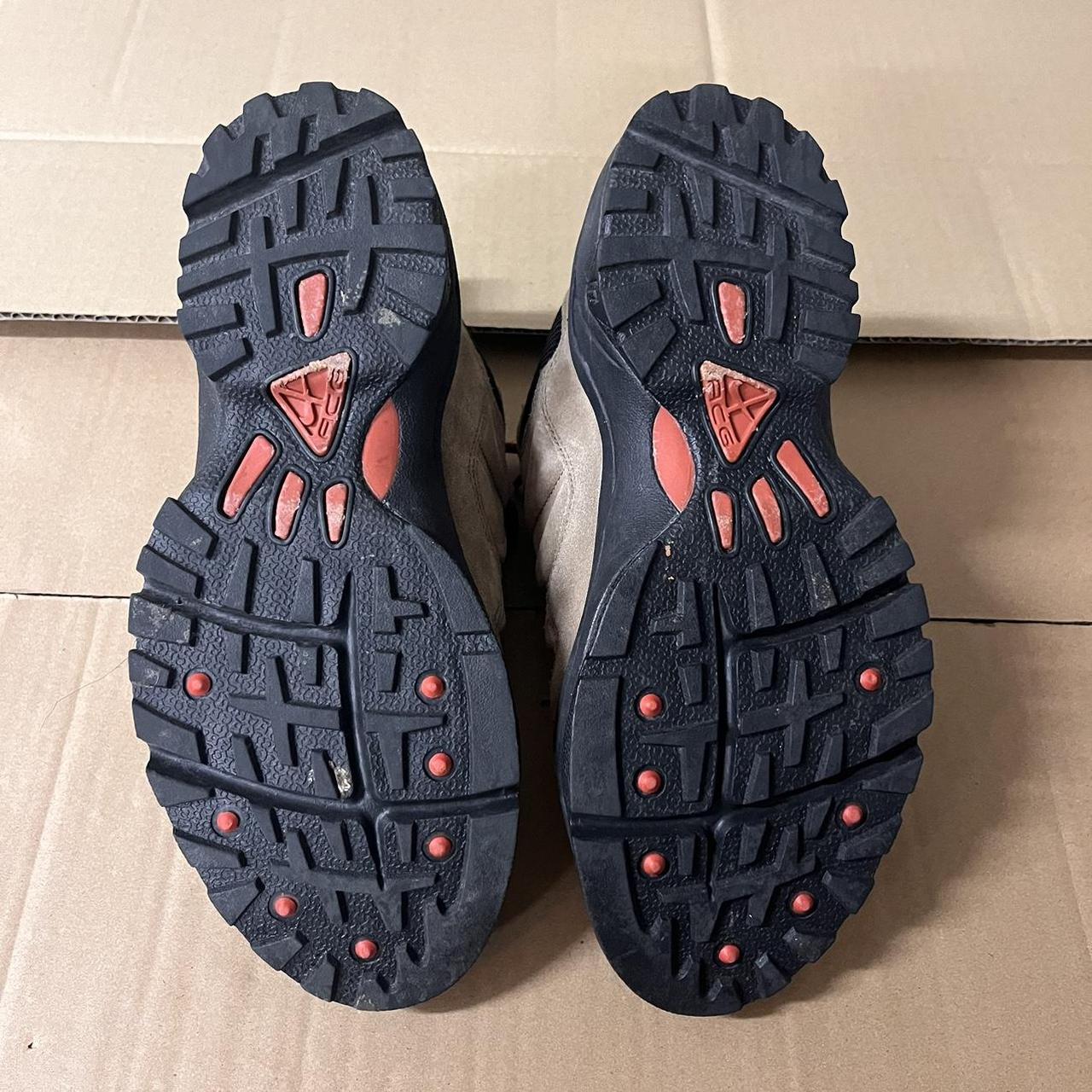 acg boots tan