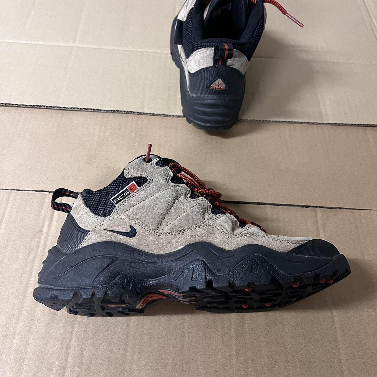 acg nike hiking boots