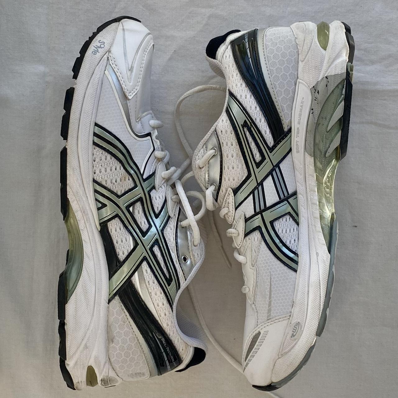 Asics soft top duomax best sale